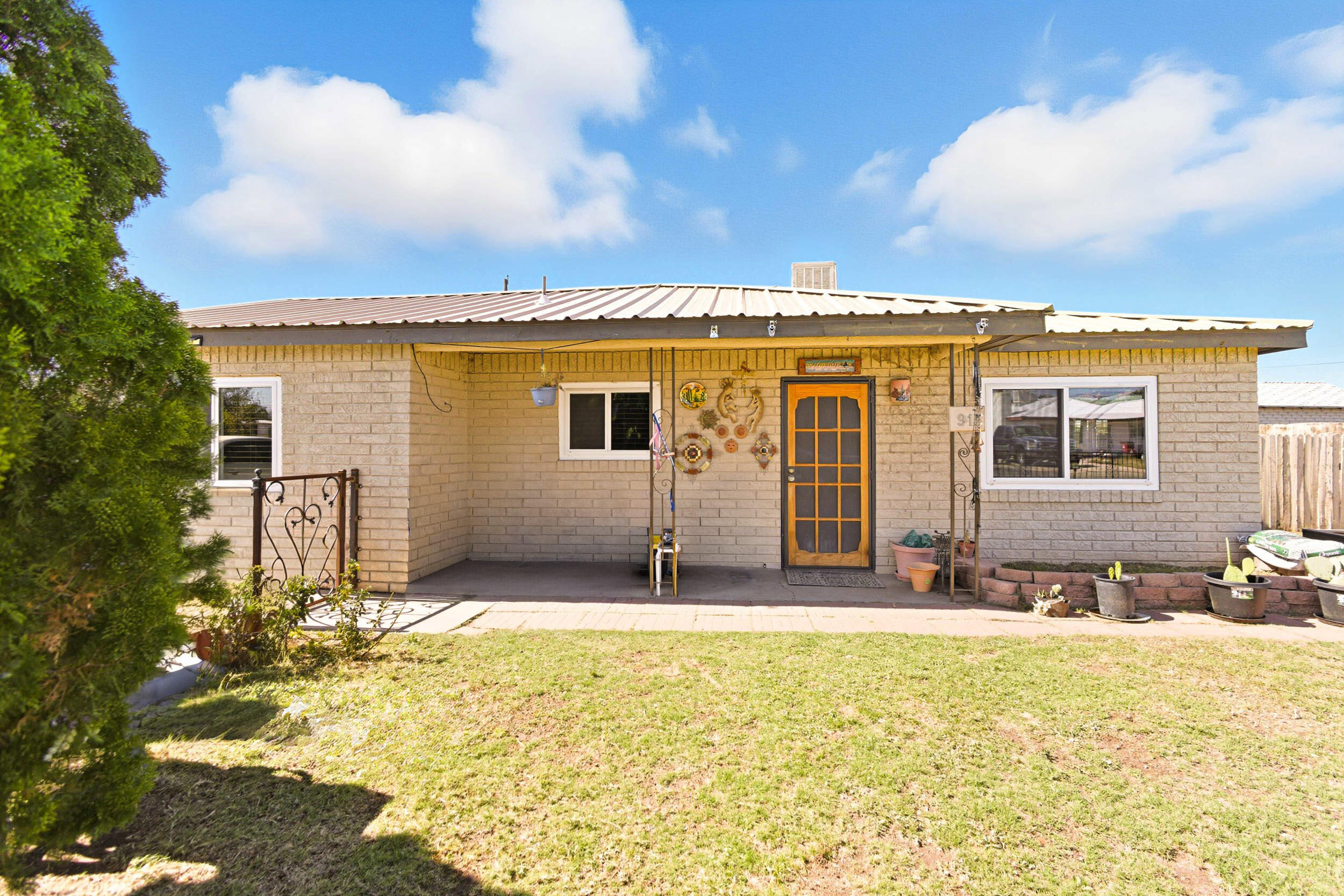 Homes for sale in Belen, NM | 911 Impala Dr, Belen, NM 87002 | MLS# 1093134