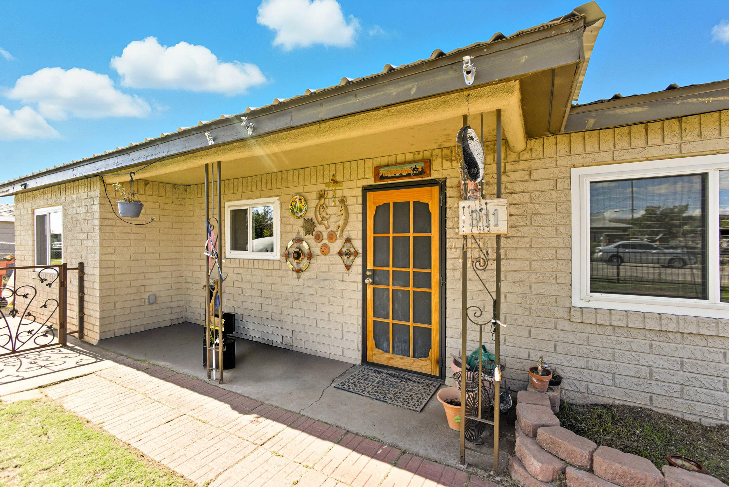 Homes for sale in Belen, NM | 911 Impala Dr, Belen, NM 87002 | MLS# 1093134