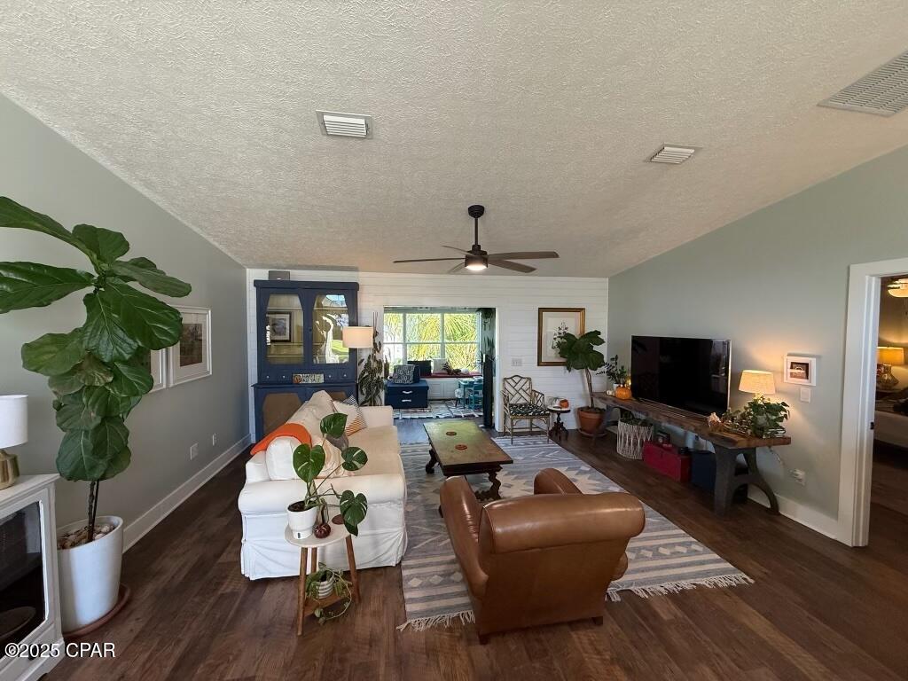 Image 4 For 128 Seaclusion Circle