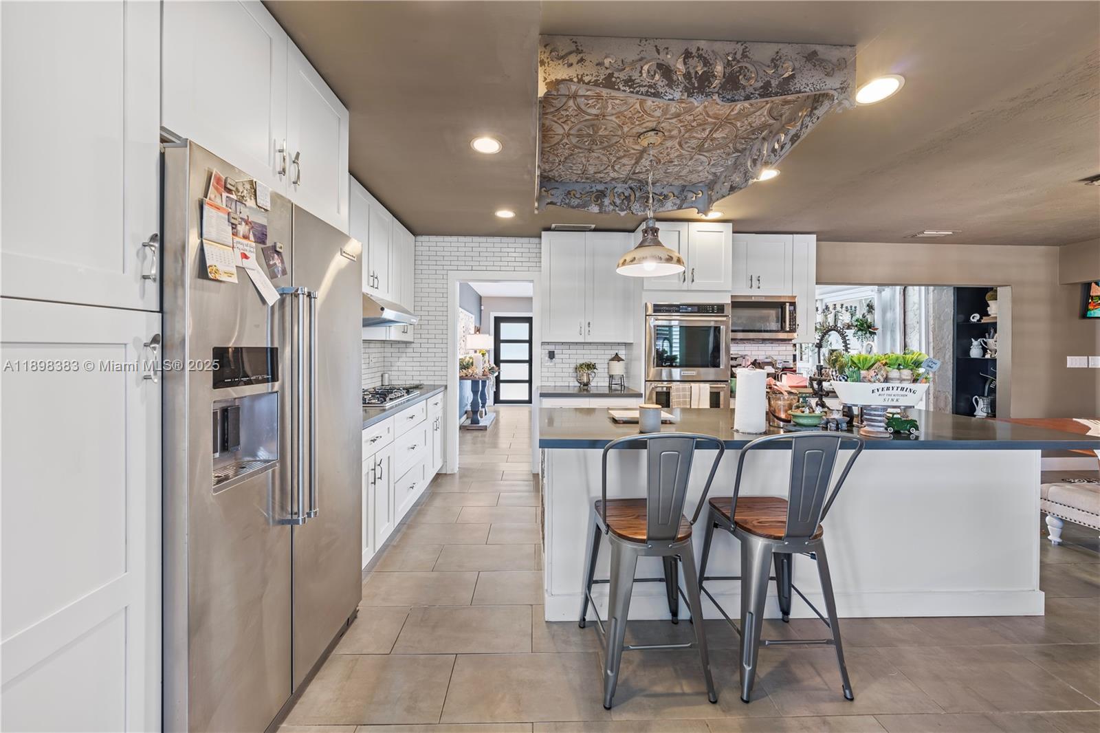 Homes for sale in Pembroke Pines, FL | 11041 Nw 22nd St, Pembroke Pines, FL 33026 | MLS# A11898383