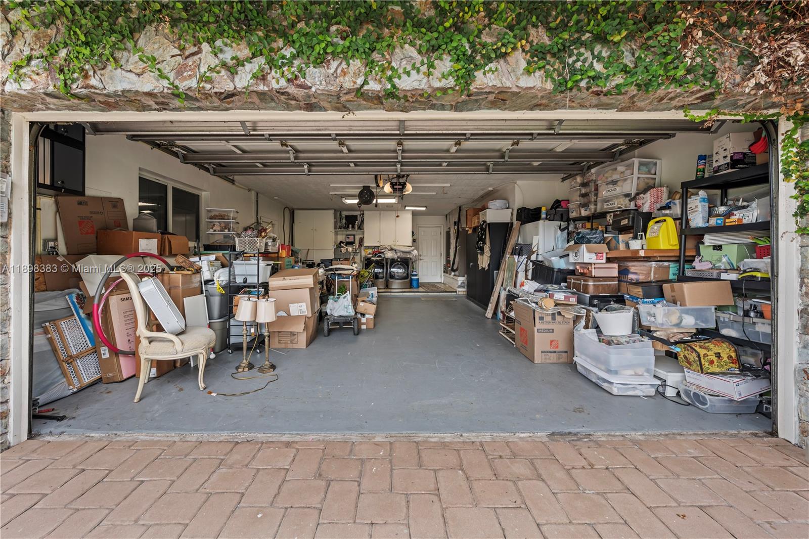 Homes for sale in Pembroke Pines, FL | 11041 Nw 22nd St, Pembroke Pines, FL 33026 | MLS# A11898383