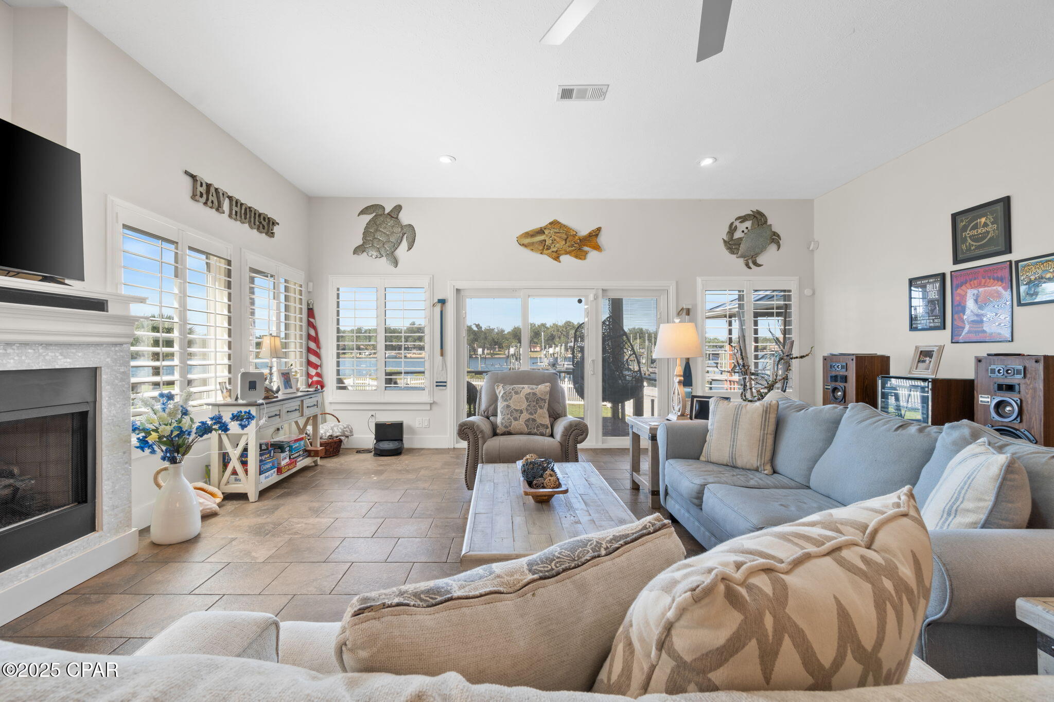 Listing photo id 20 for 5106 Blue Harbor Drive