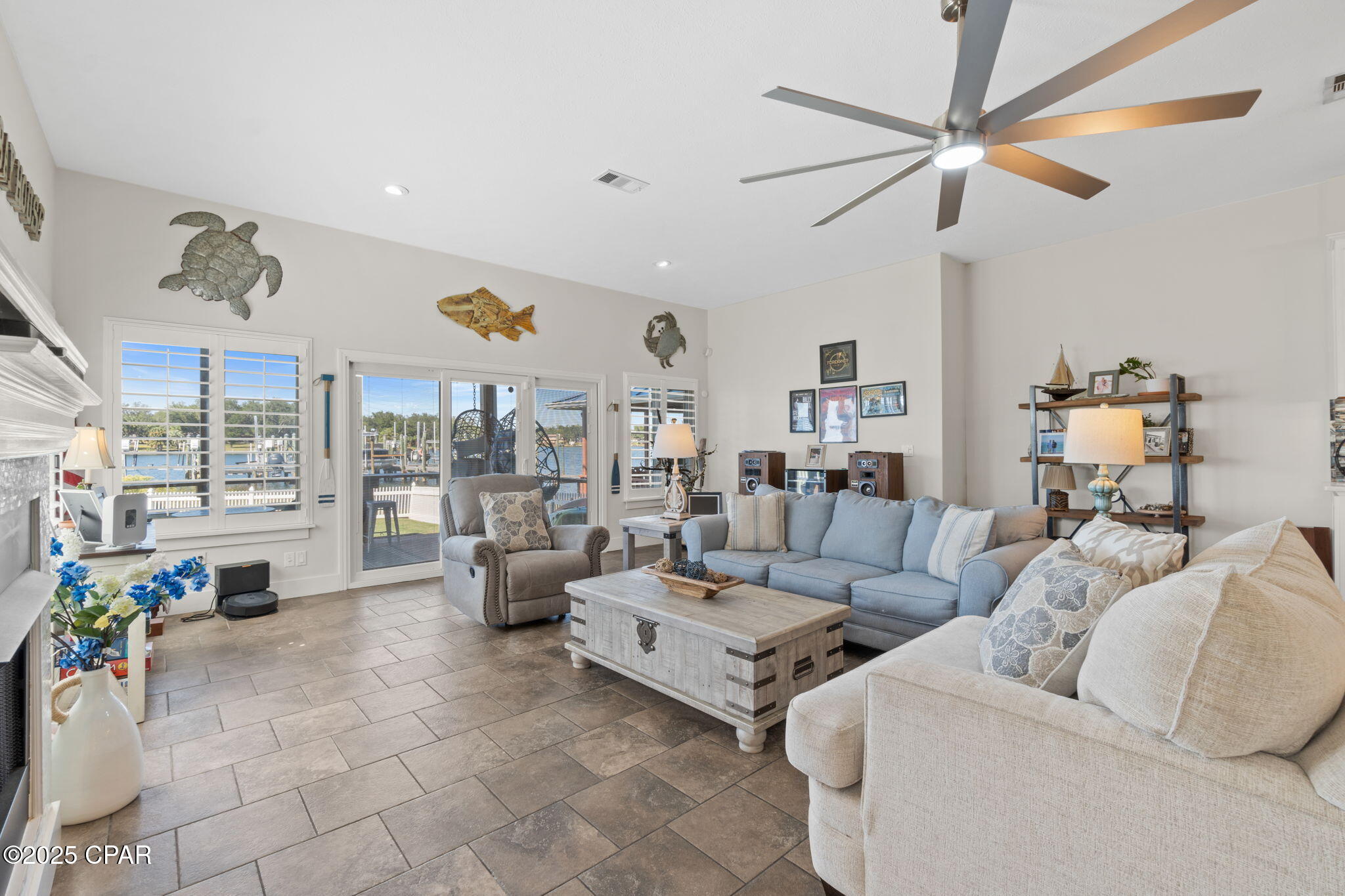 Listing photo id 21 for 5106 Blue Harbor Drive
