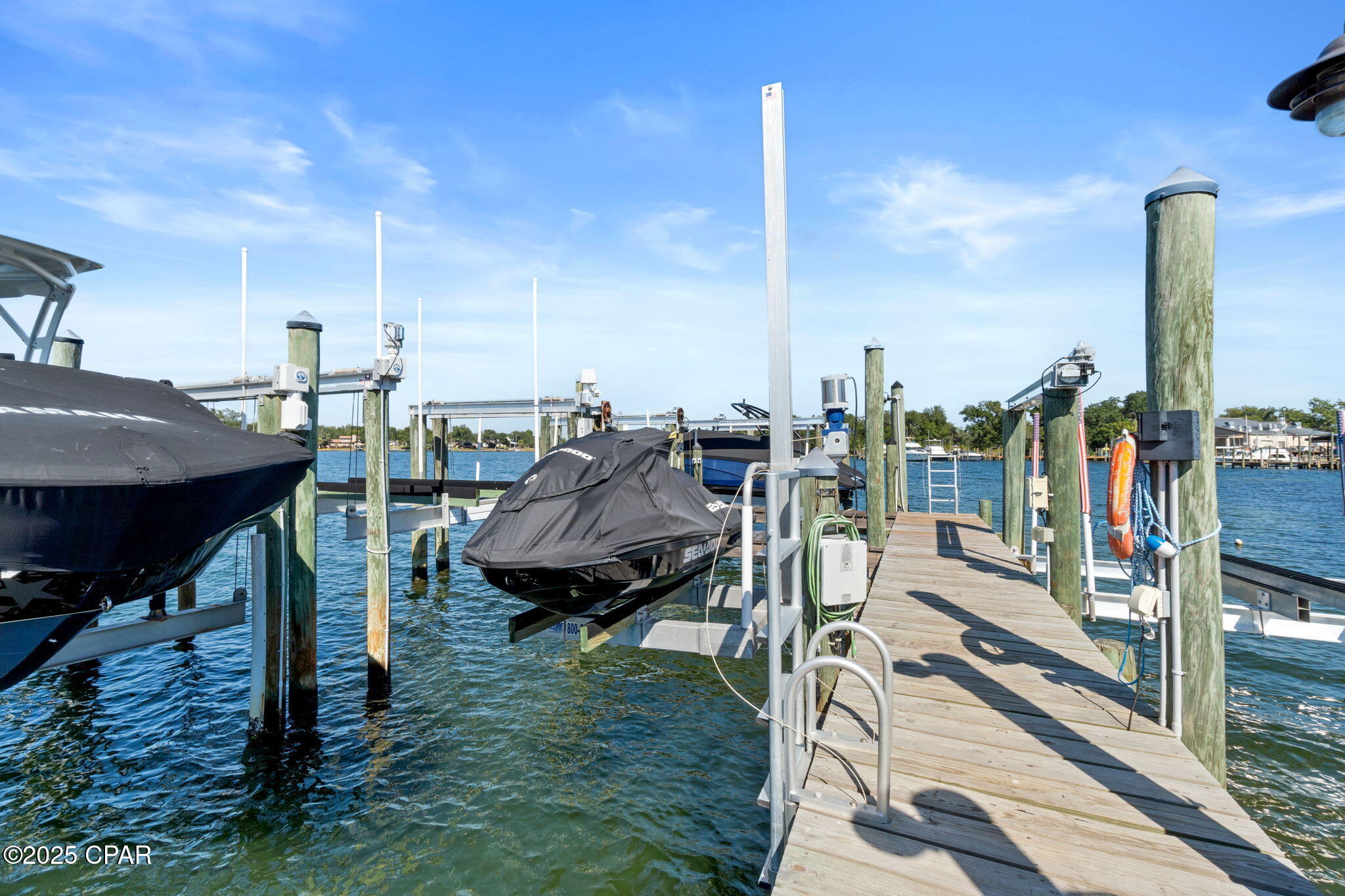 Listing photo id 36 for 5106 Blue Harbor Drive