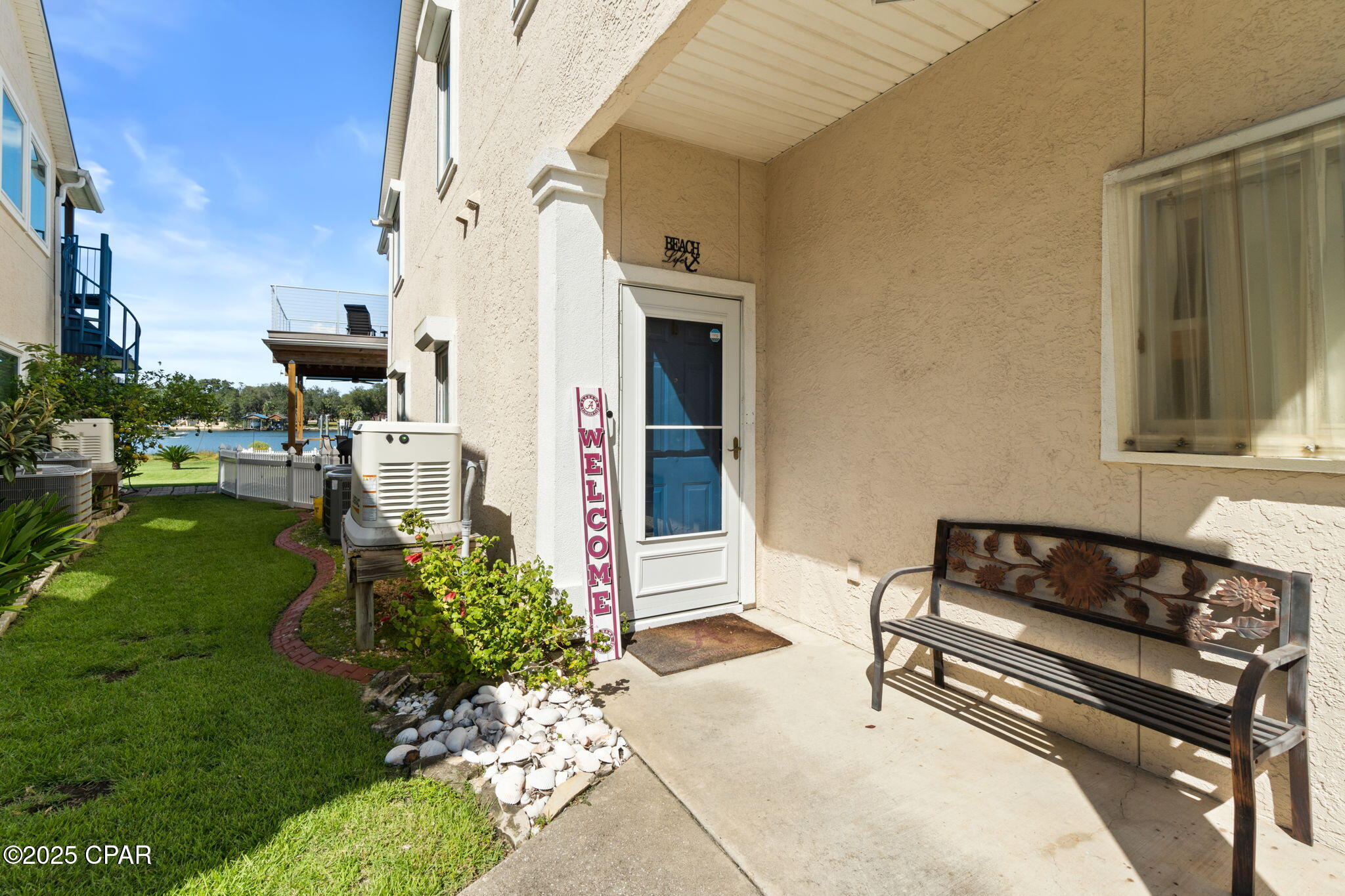 Listing photo id 4 for 5106 Blue Harbor Drive