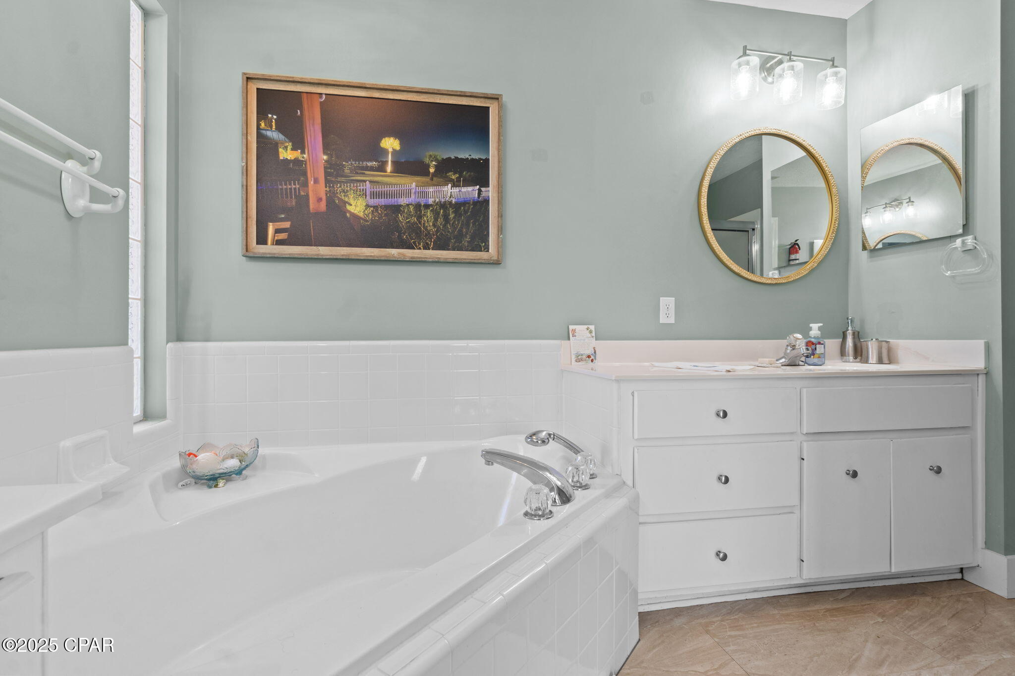 Listing photo id 46 for 5106 Blue Harbor Drive