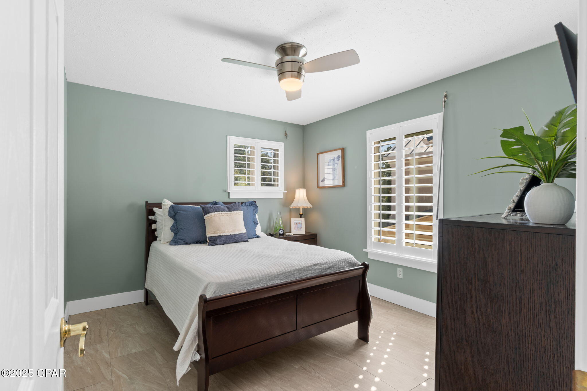 Listing photo id 55 for 5106 Blue Harbor Drive