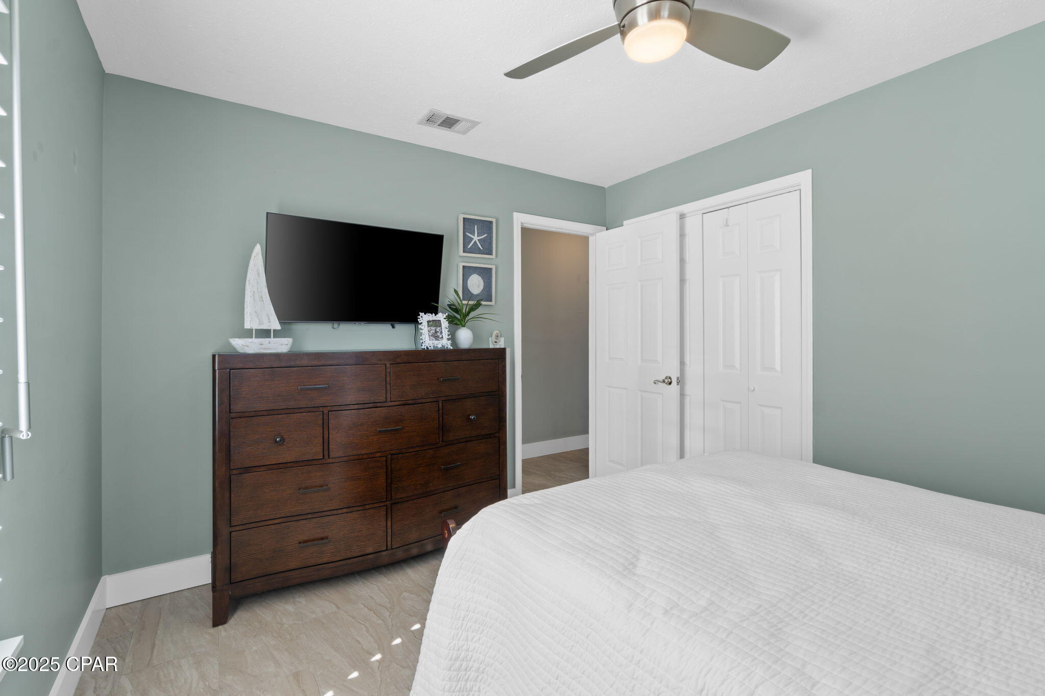 Listing photo id 57 for 5106 Blue Harbor Drive