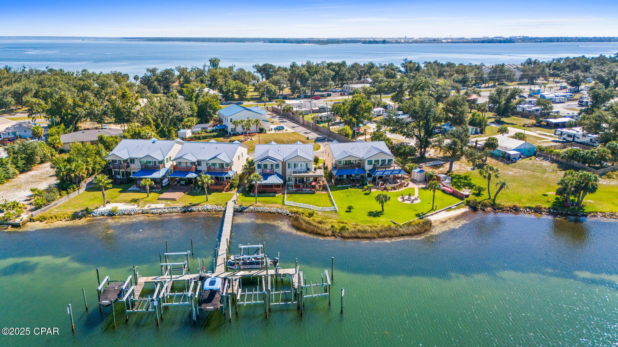 Listing photo id 71 for 5106 Blue Harbor Drive