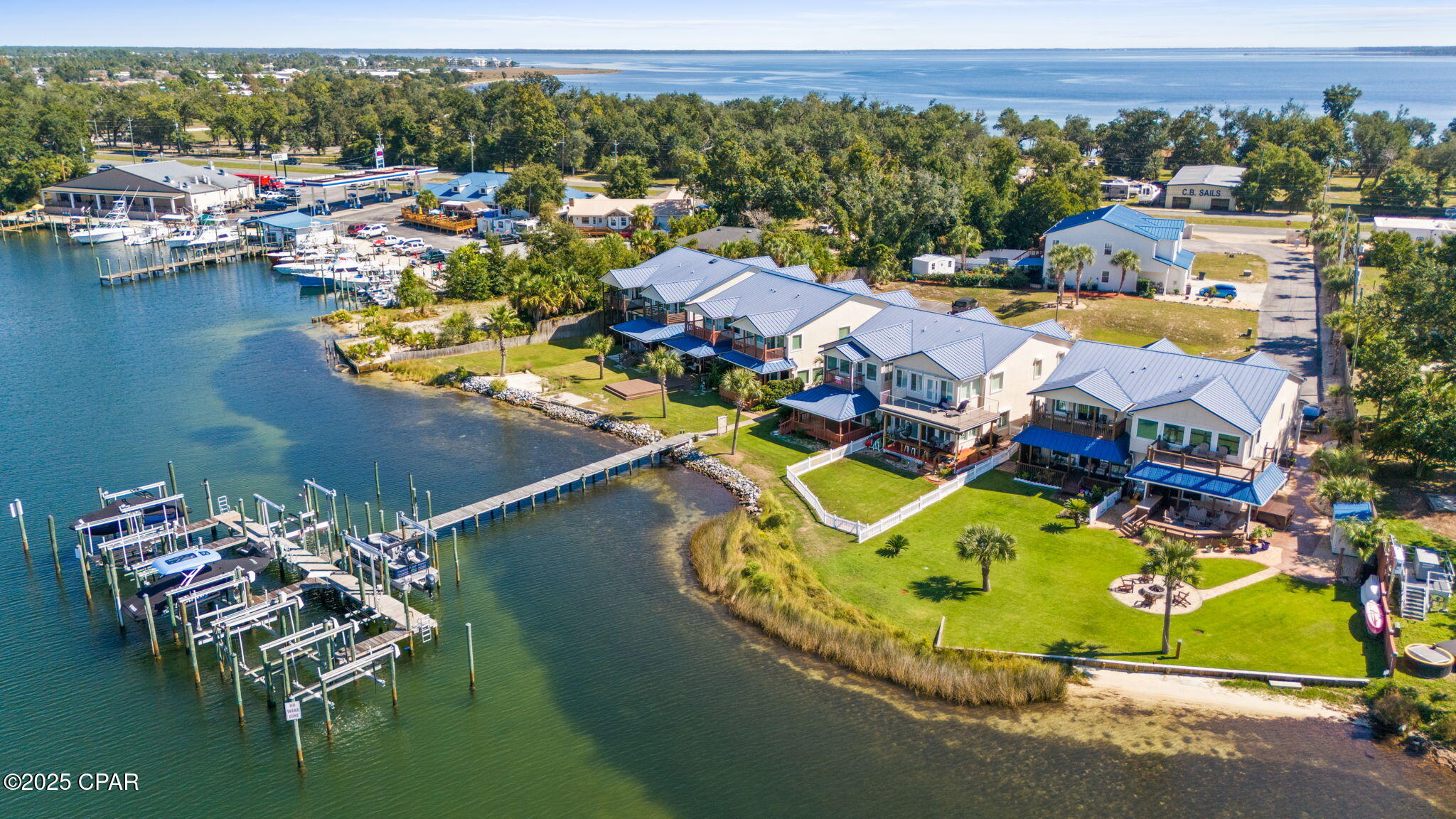 Listing photo id 72 for 5106 Blue Harbor Drive