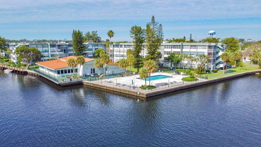 Watergate Condominium No