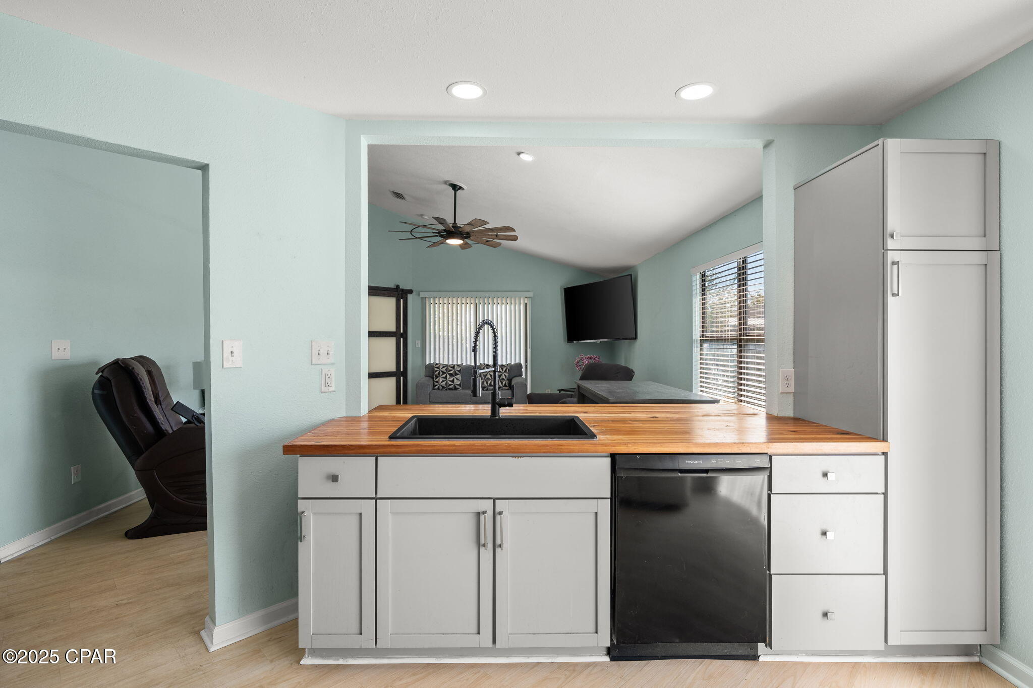 Image 17 For 4005 Par Drive