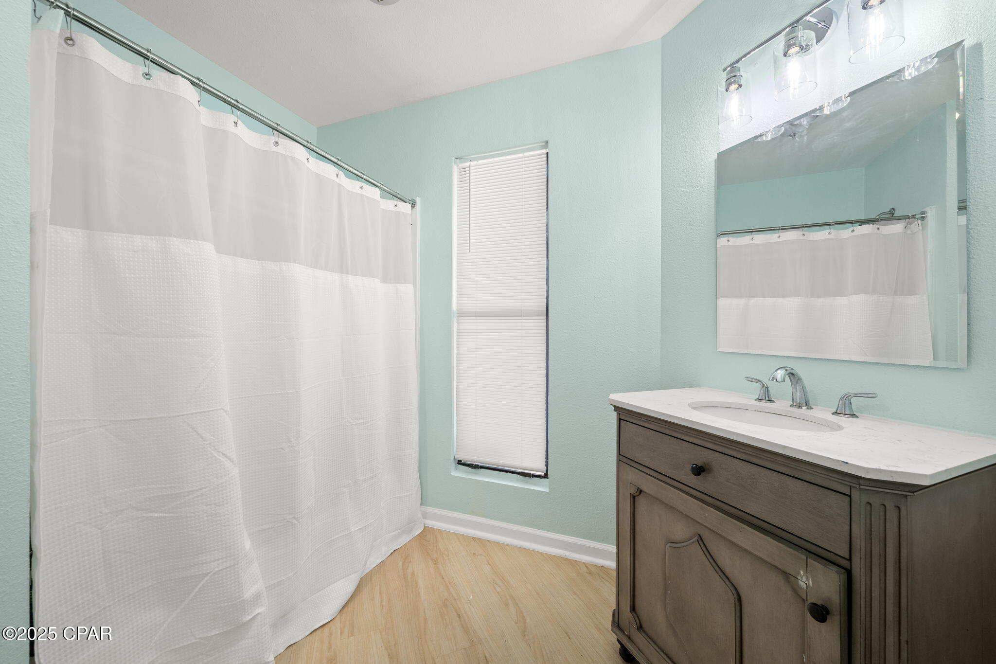 Image 6 For 4005 Par Drive