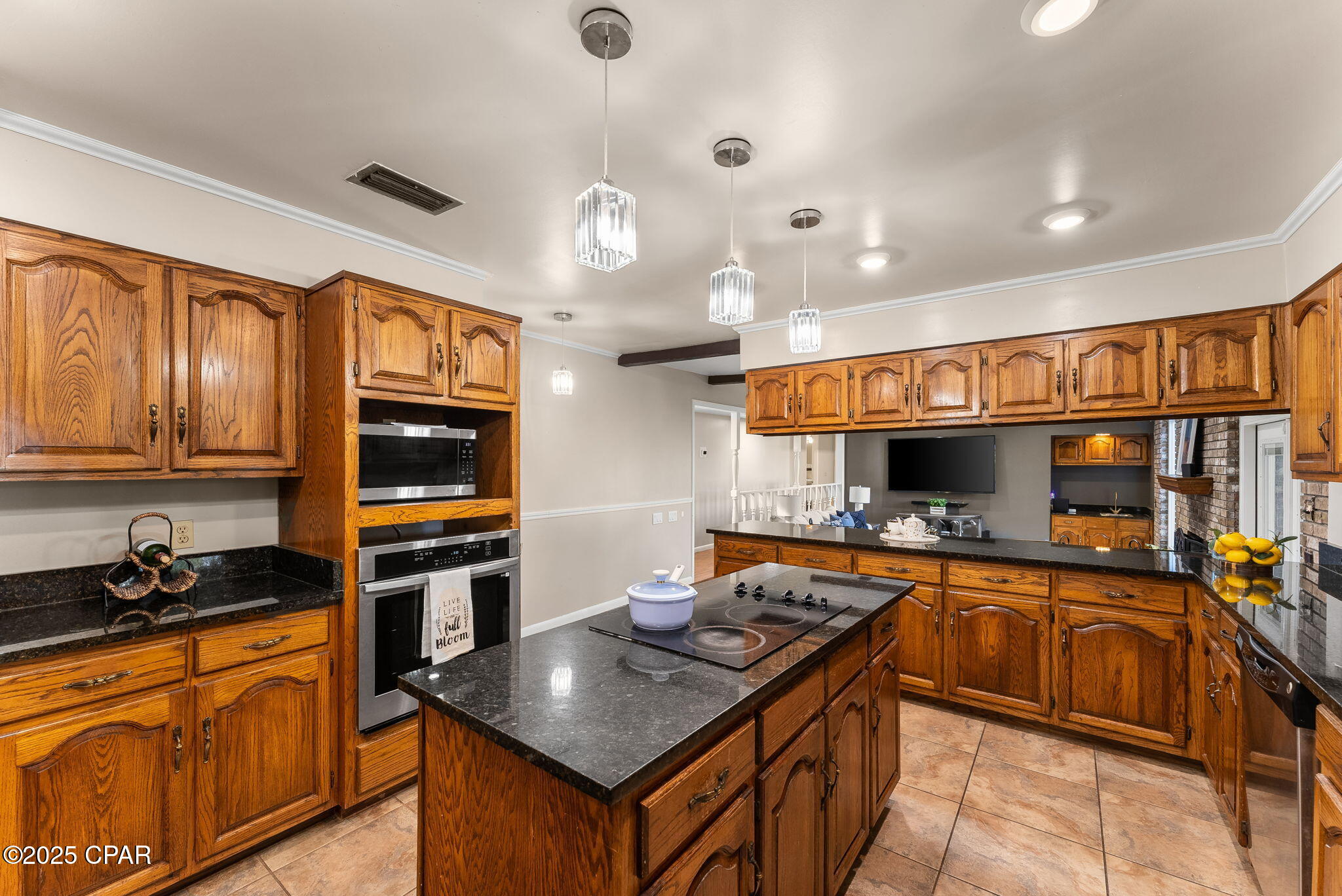 Image 16 For 3040 Kings Road