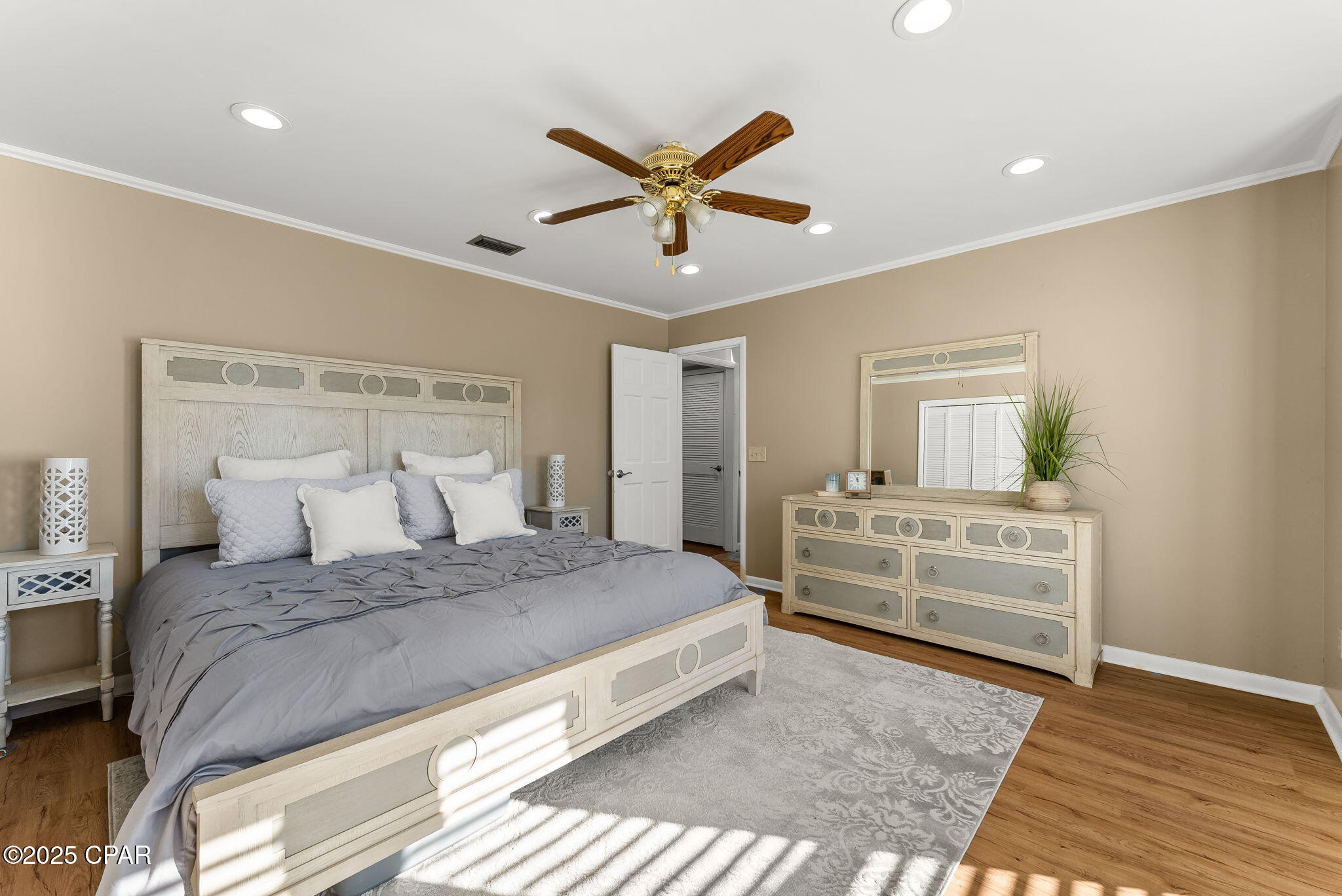 Image 18 For 3040 Kings Road