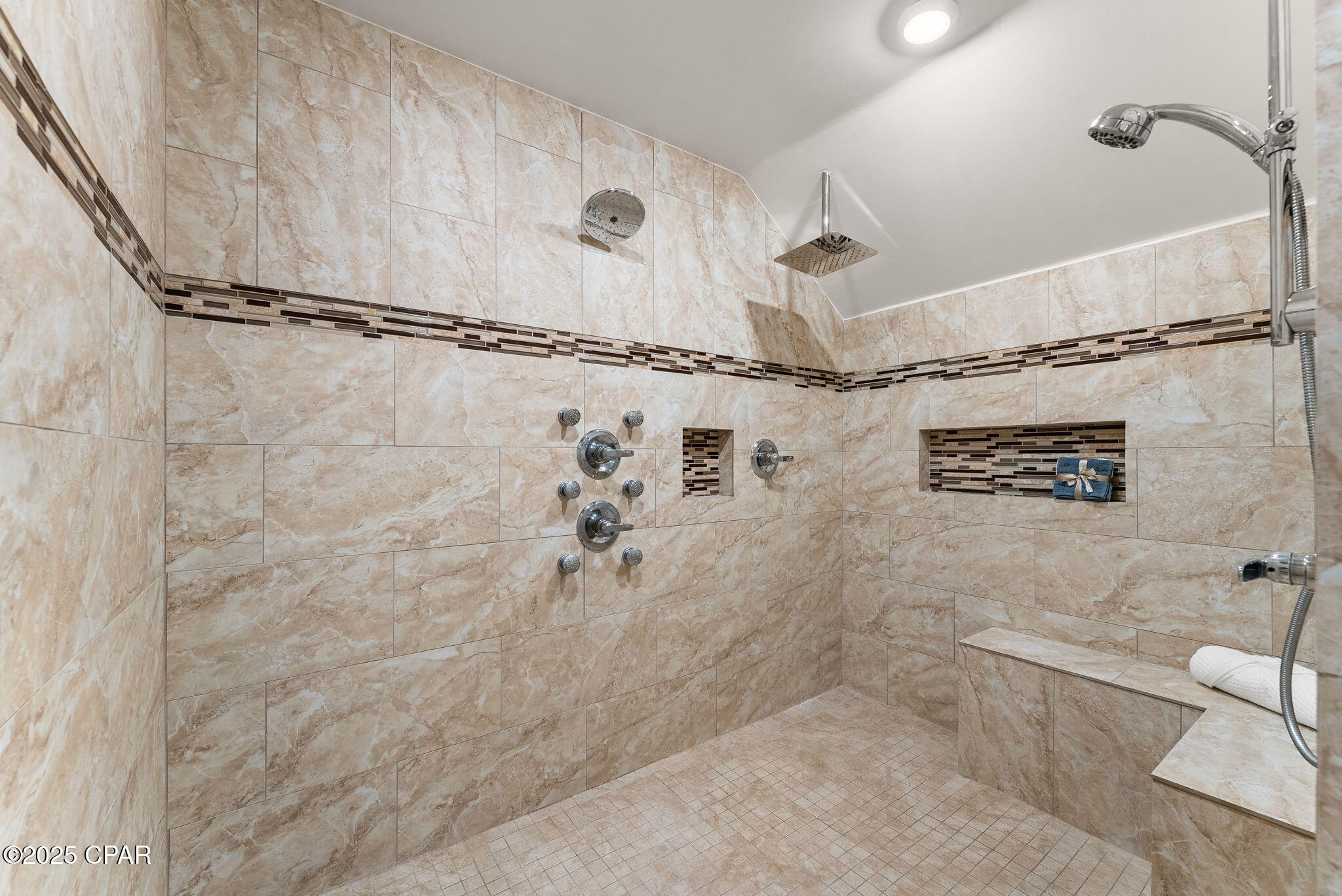 Image 26 For 3040 Kings Road