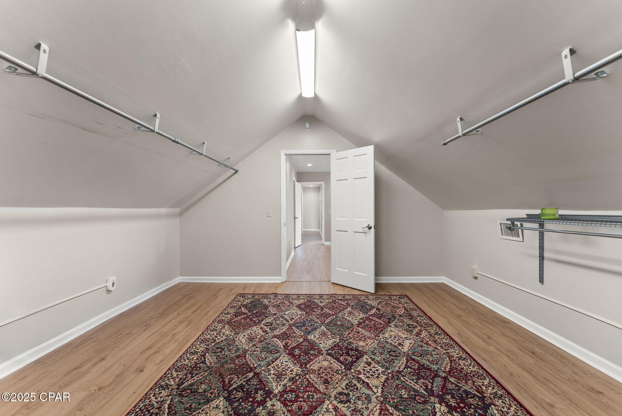 Image 28 For 3040 Kings Road