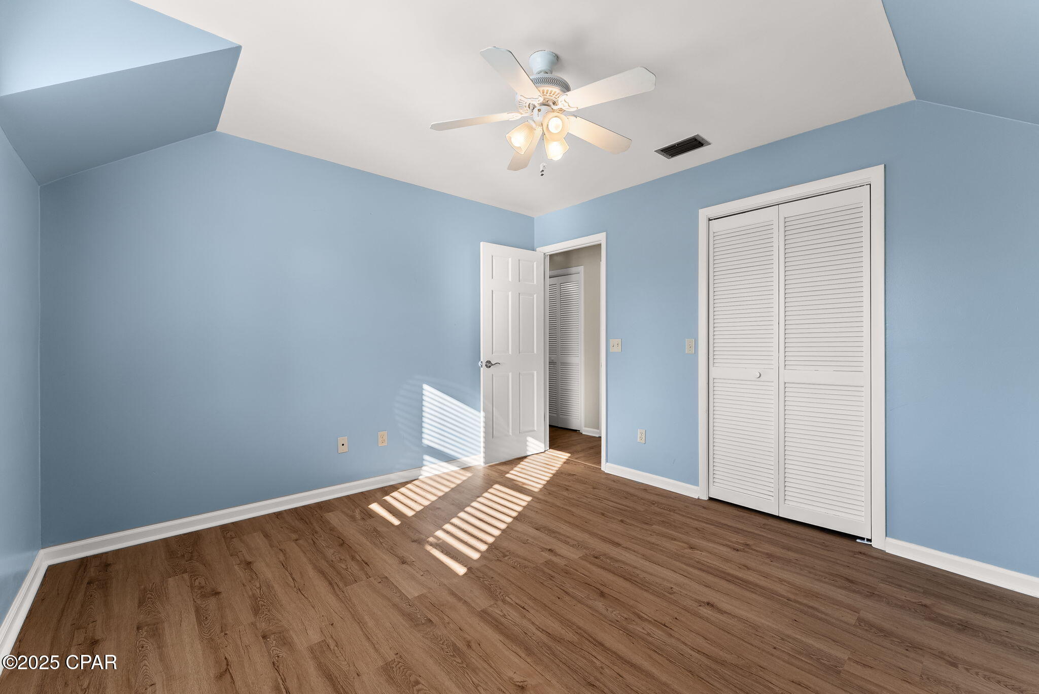 Image 32 For 3040 Kings Road