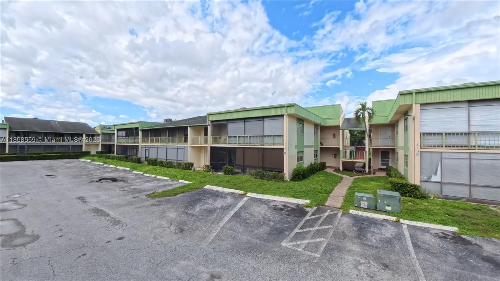 Ramblewood East Condo