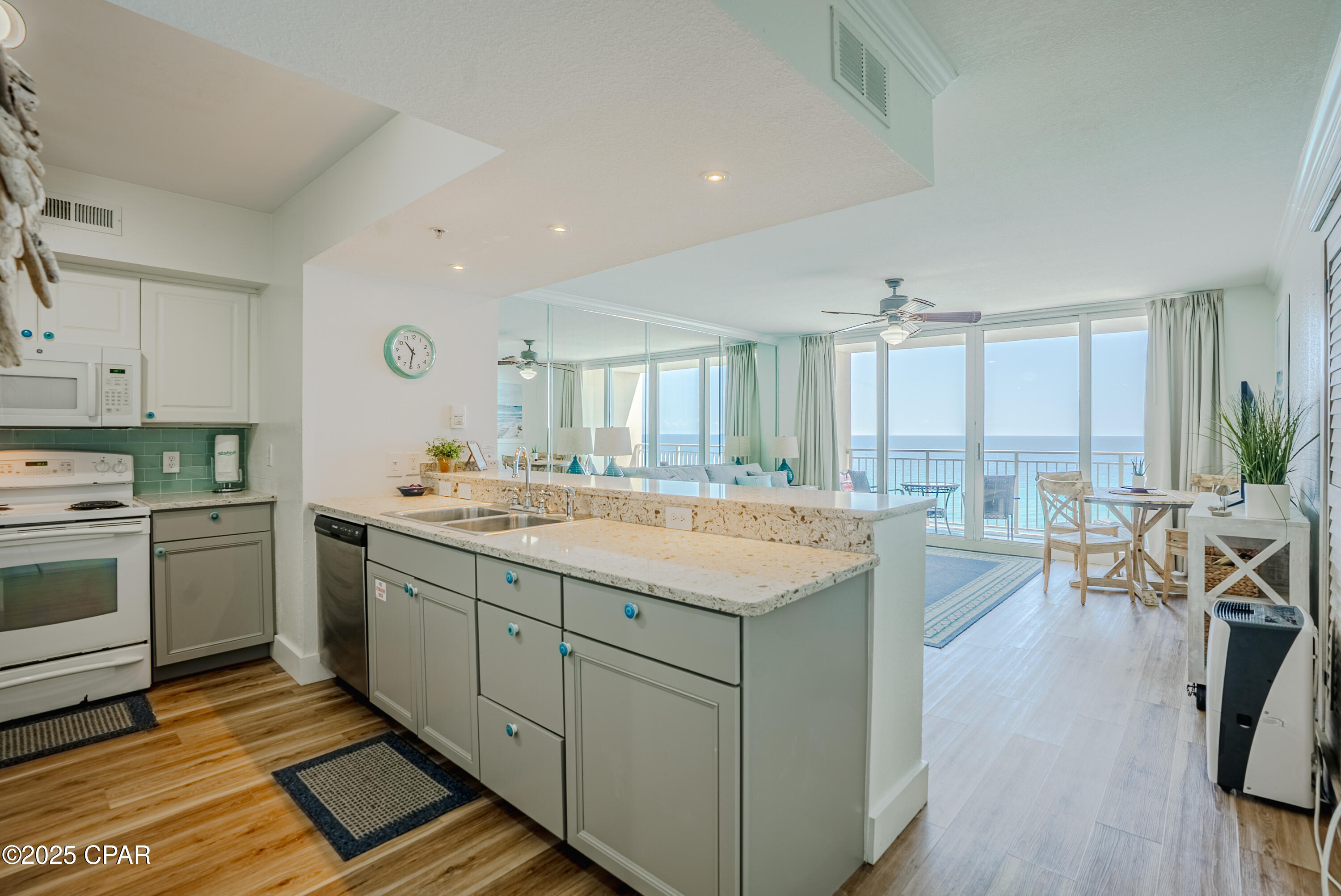 Image 7 For 14701 Front Beach Road 929