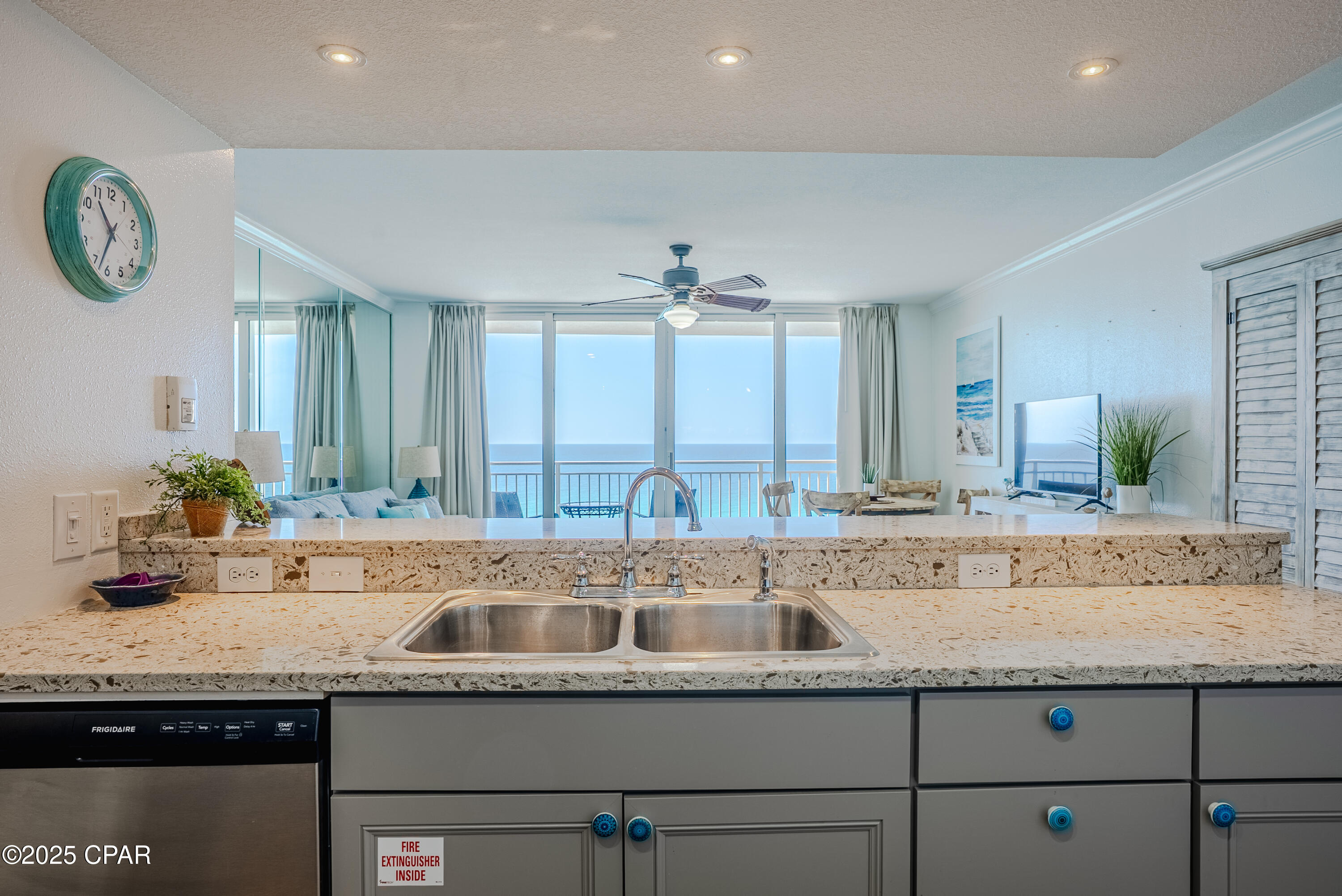 Image 9 For 14701 Front Beach Road 929