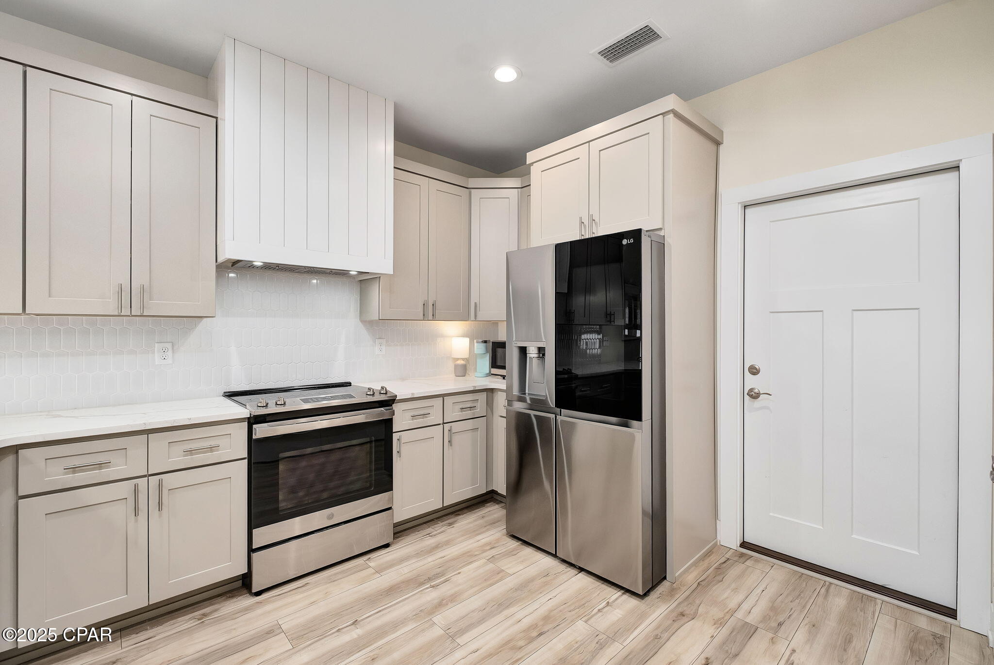 Image 10 For 21706 Palm Avenue Avenue