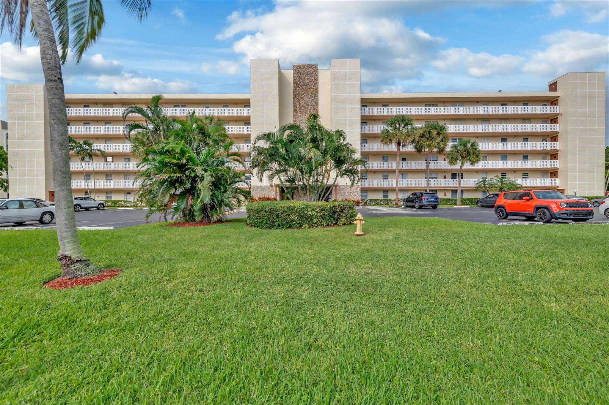 Homes for sale in Dania Beach, FL | 121 Se 3Rd Ave #104, Dania Beach, FL 33004 | MLS# F10532378