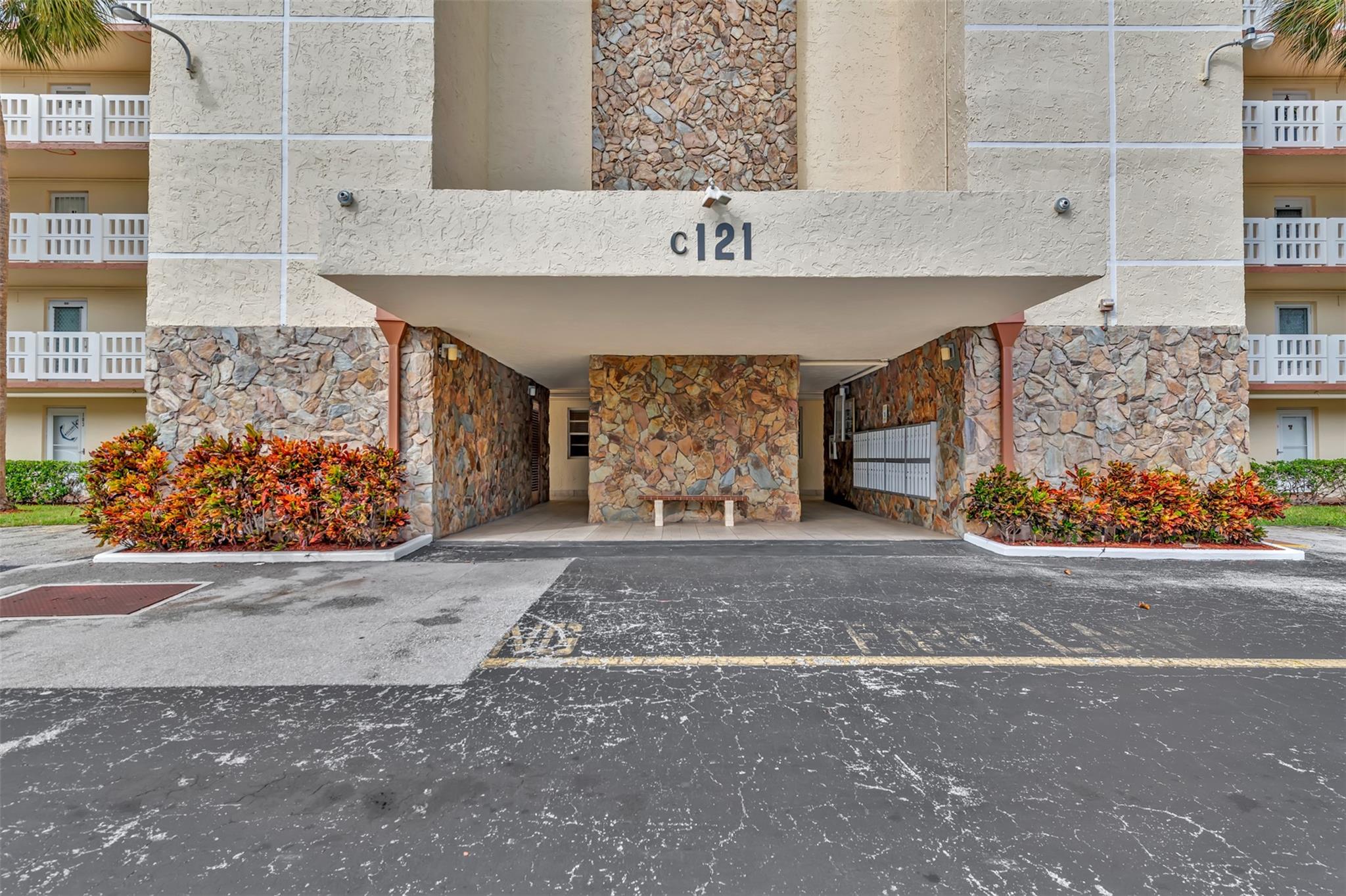 Homes for sale in Dania Beach, FL | 121 Se 3Rd Ave #104, Dania Beach, FL 33004 | MLS# F10532378