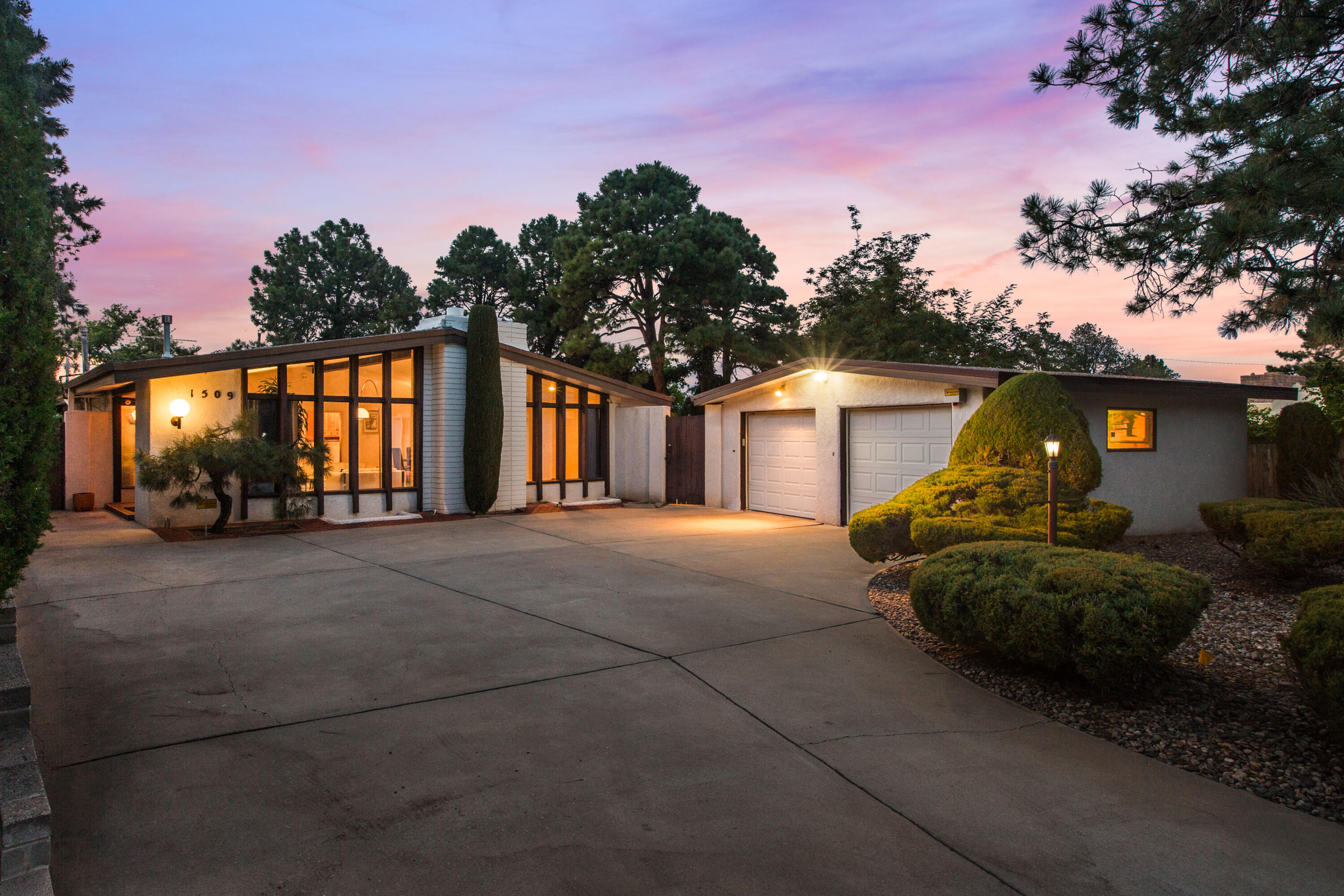 Homes for sale in Albuquerque, NM | 1509 Harvard Ct Ne, Albuquerque, NM 87106 | MLS# 1093185