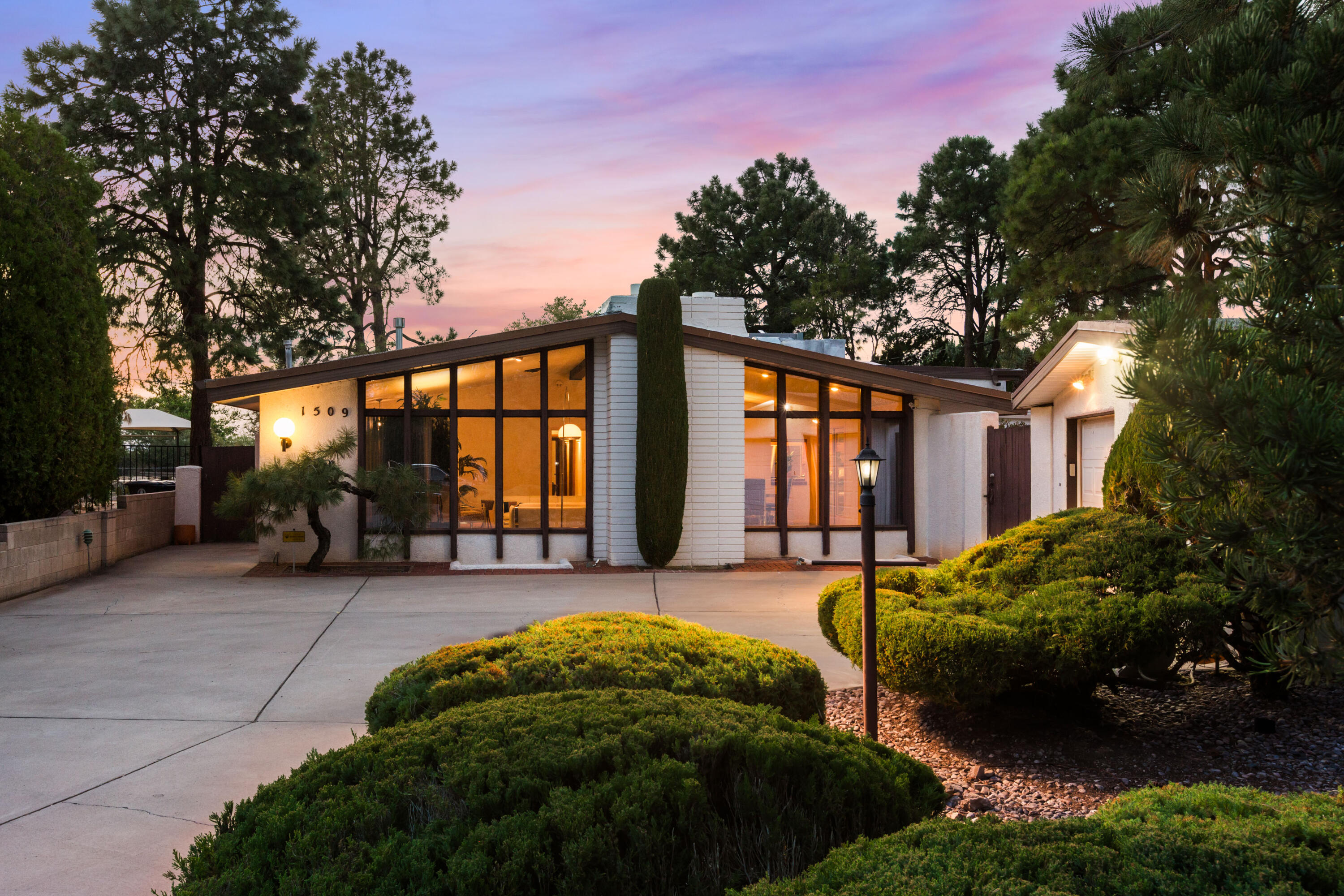 Homes for sale in Albuquerque, NM | 1509 Harvard Ct Ne, Albuquerque, NM 87106 | MLS# 1093185