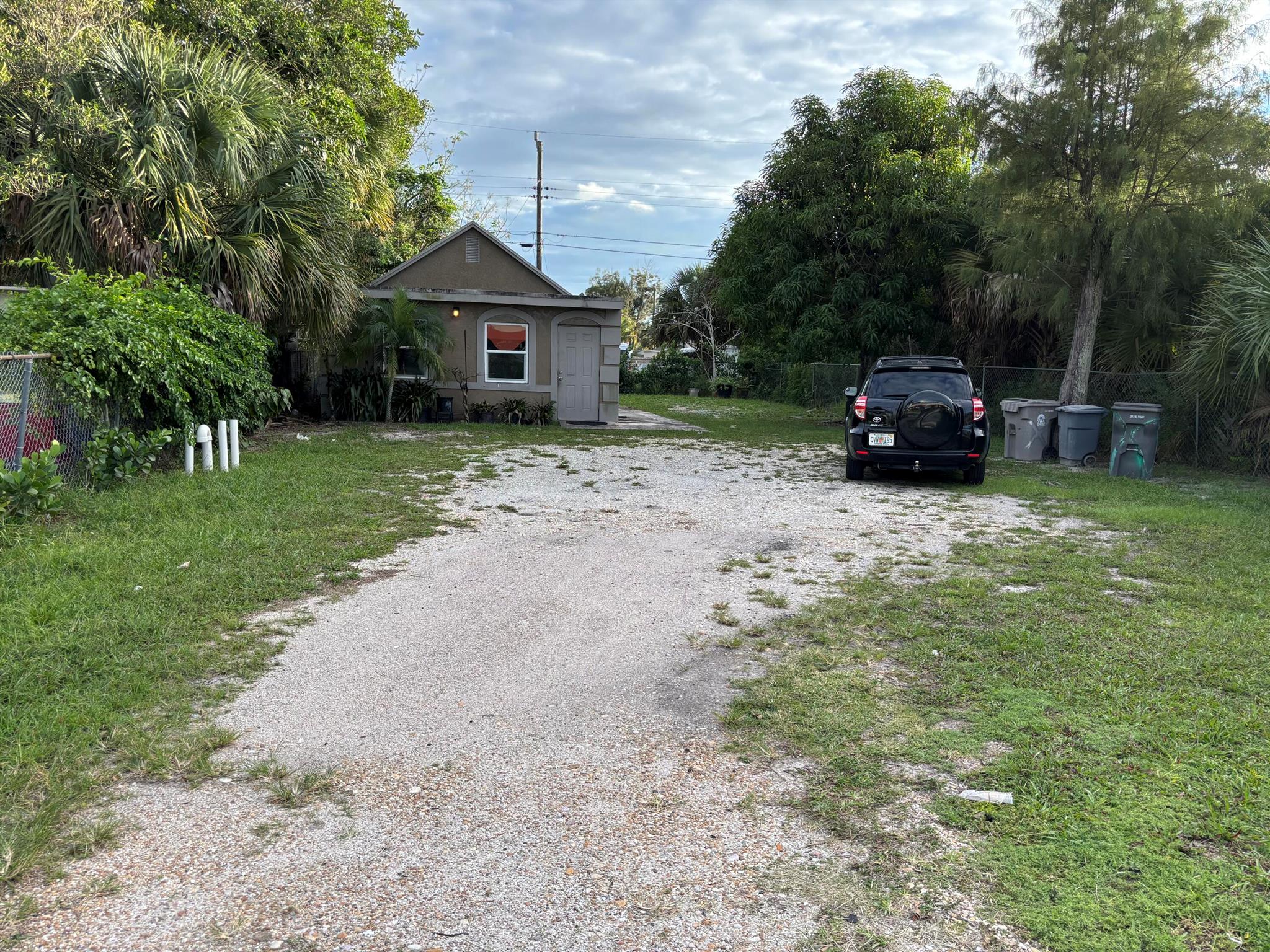 West Gate  Estts Northern