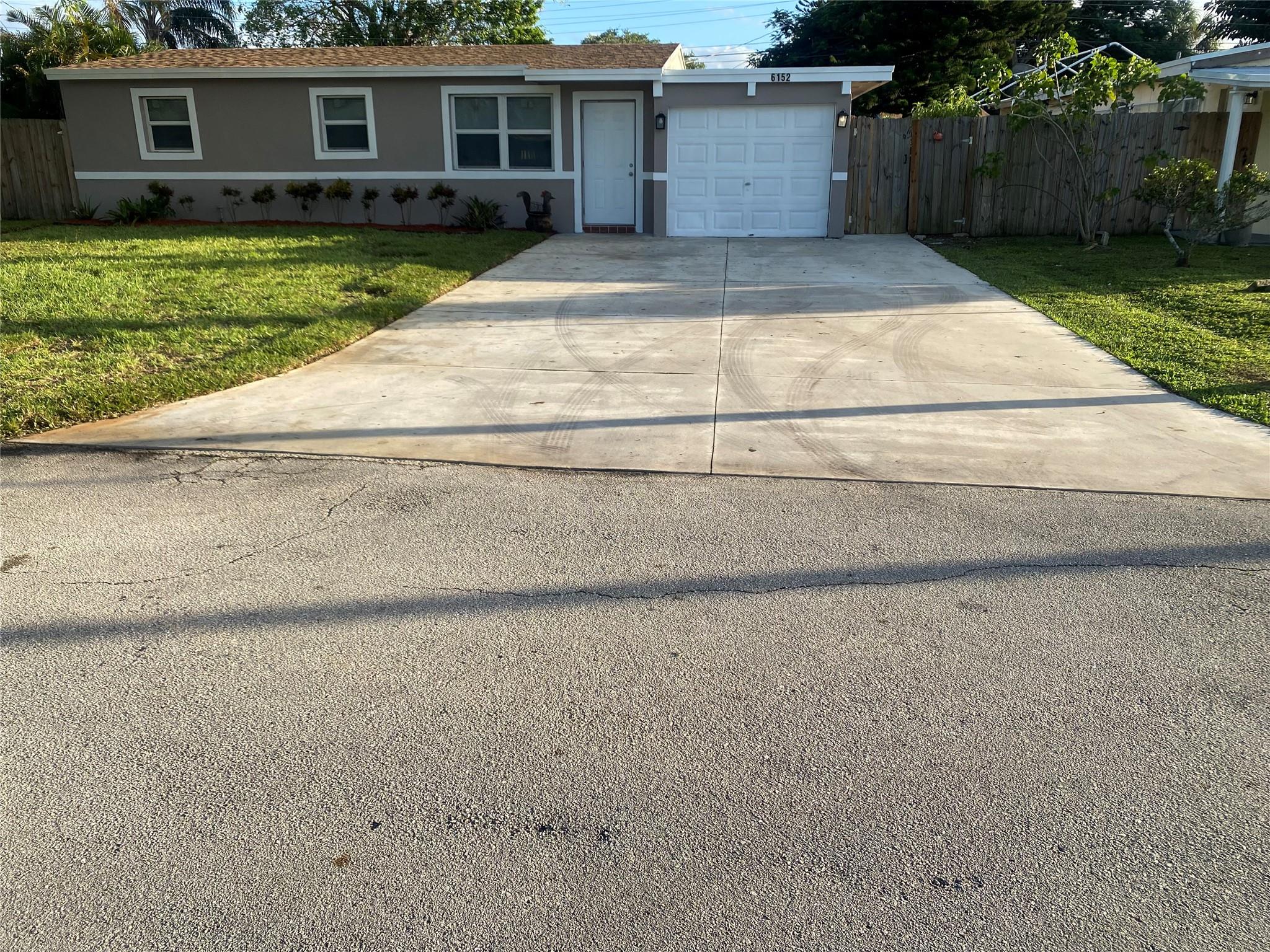 6152 Sw 2nd St Margate FL 33068 | F10532347