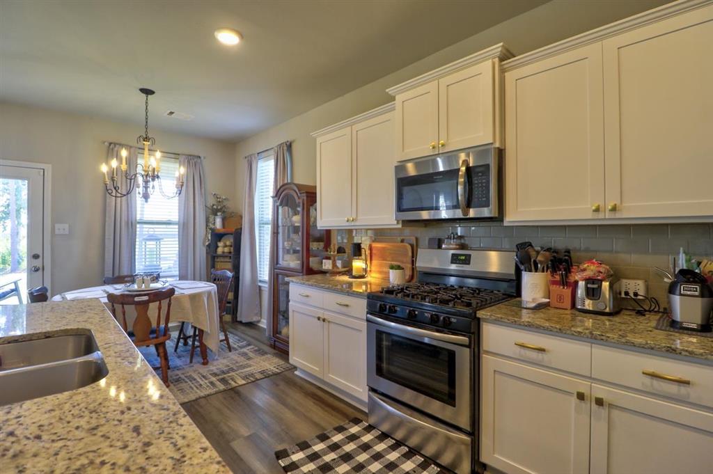 2414 Fenimore Loop — photo 5
