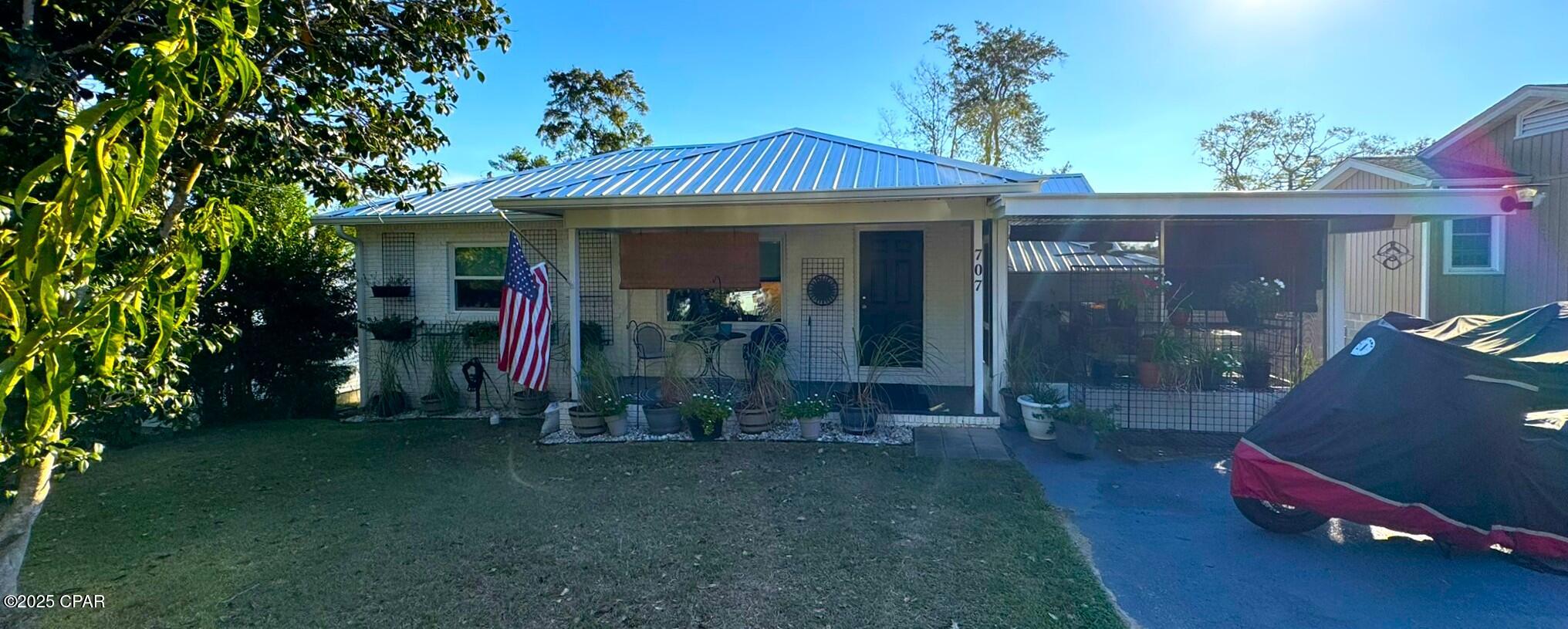 Homes for sale in Chattahoochee, FL | 707 Morgan Ave, Chattahoochee, FL 32324 | MLS# 780592