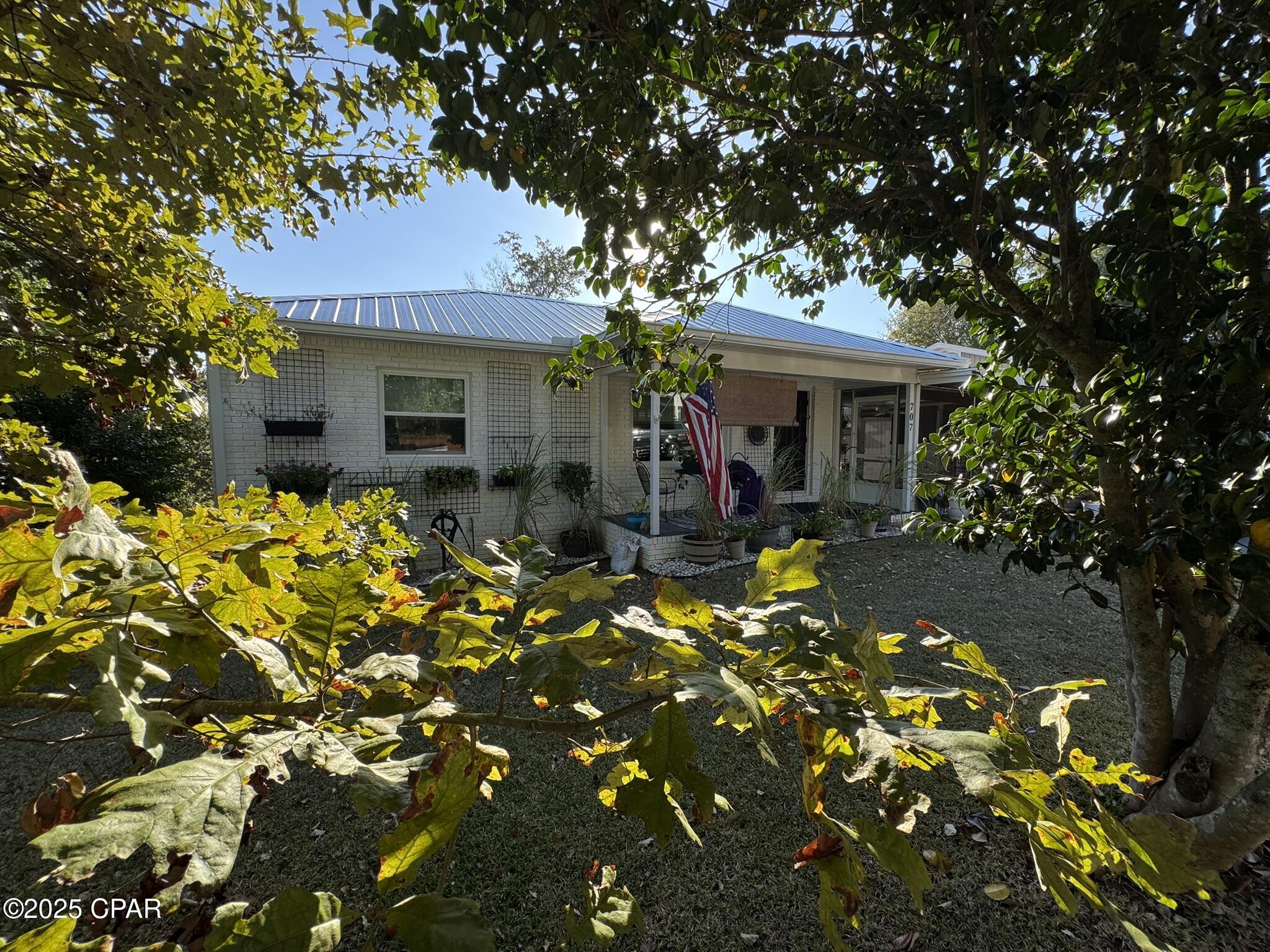 Image 4 For 707 Morgan Avenue