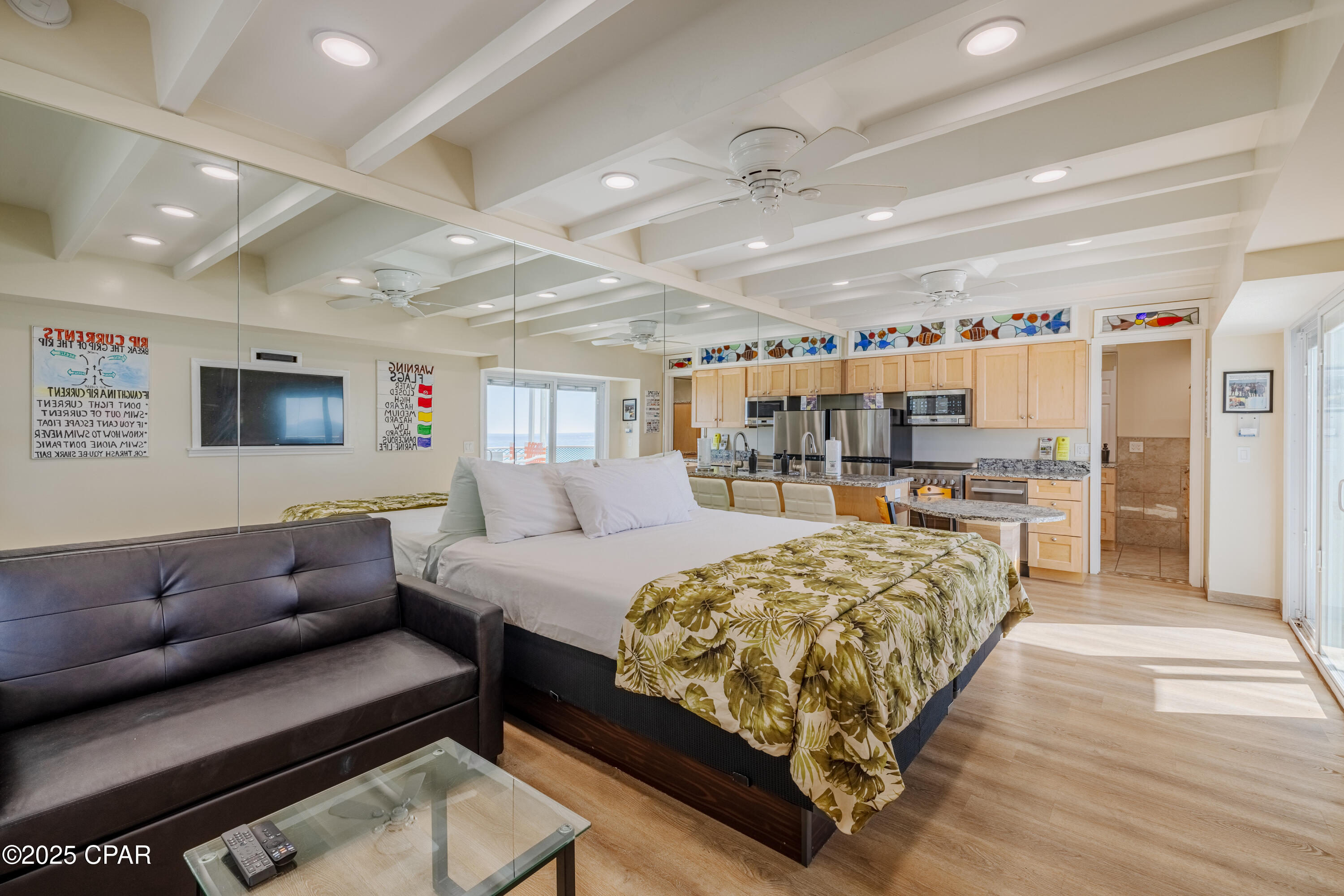 Listing photo id 23 for 14401 Front Beach Road  217