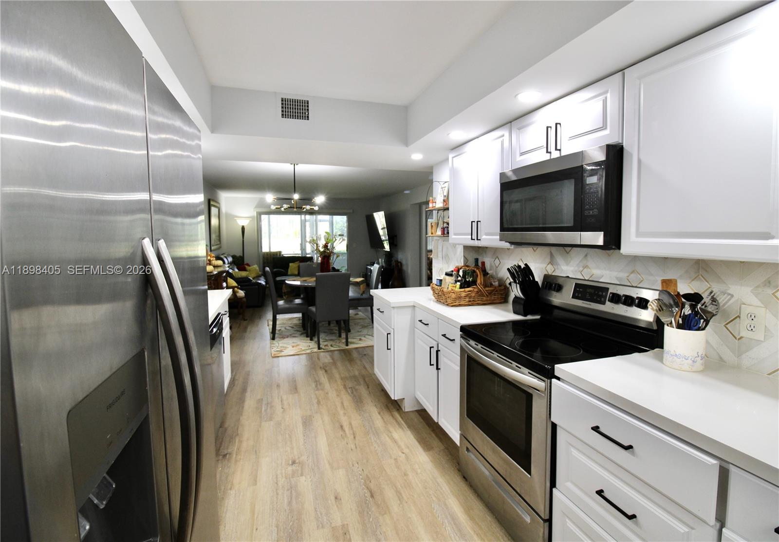 Cambridge At Century Vill