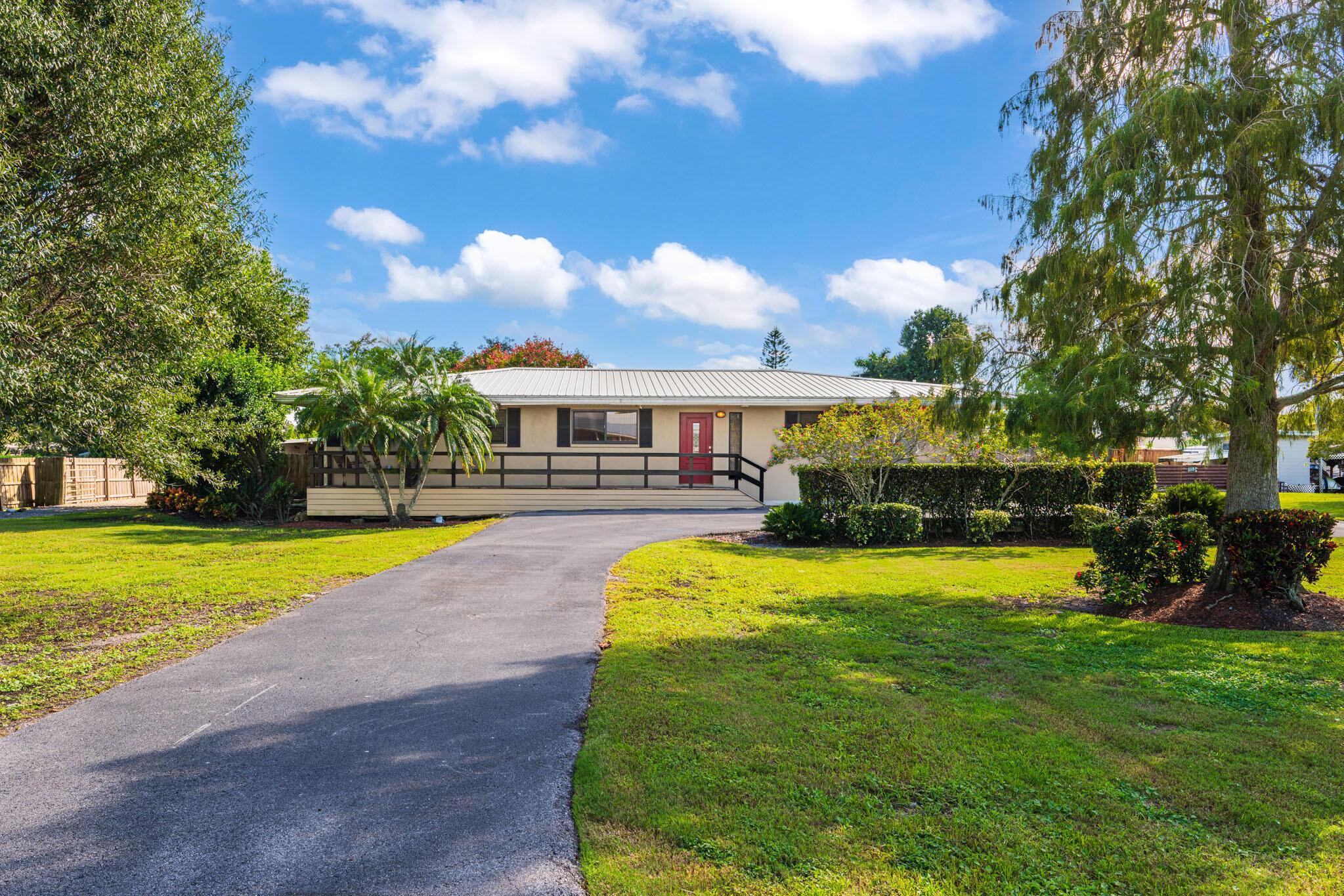 Homes for sale in Belle Glade, FL | 1732 Se Avenue J, Belle Glade, FL 33430 | MLS# R11133591