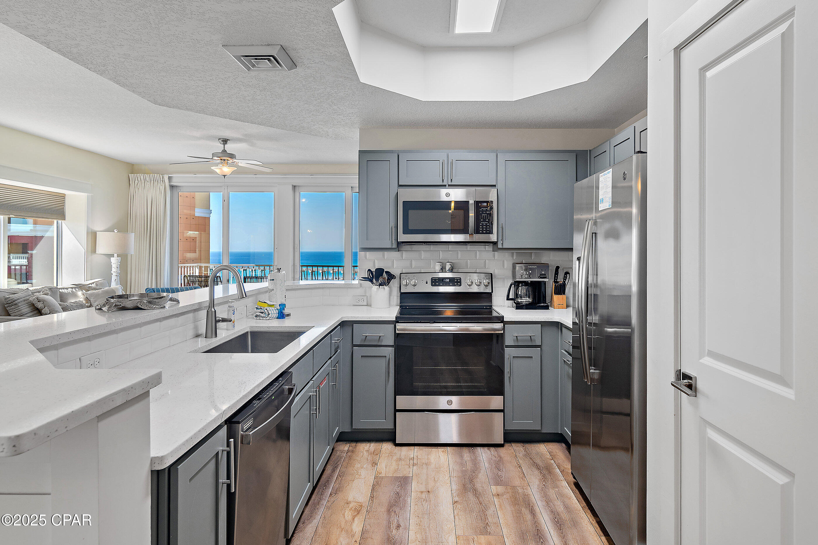 Image 11 For 15928 Front Beach Road  601