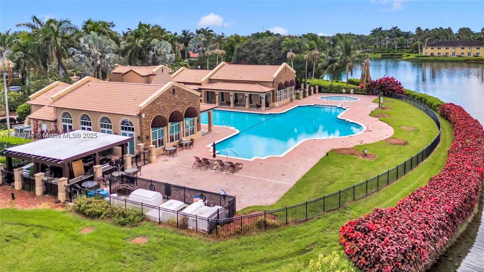 Villas At Carmel Condo No