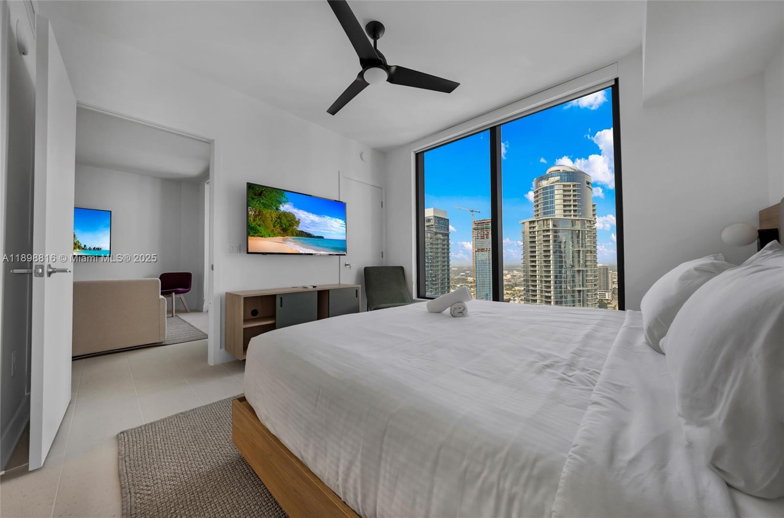 Condo for Sale in Miami, FL