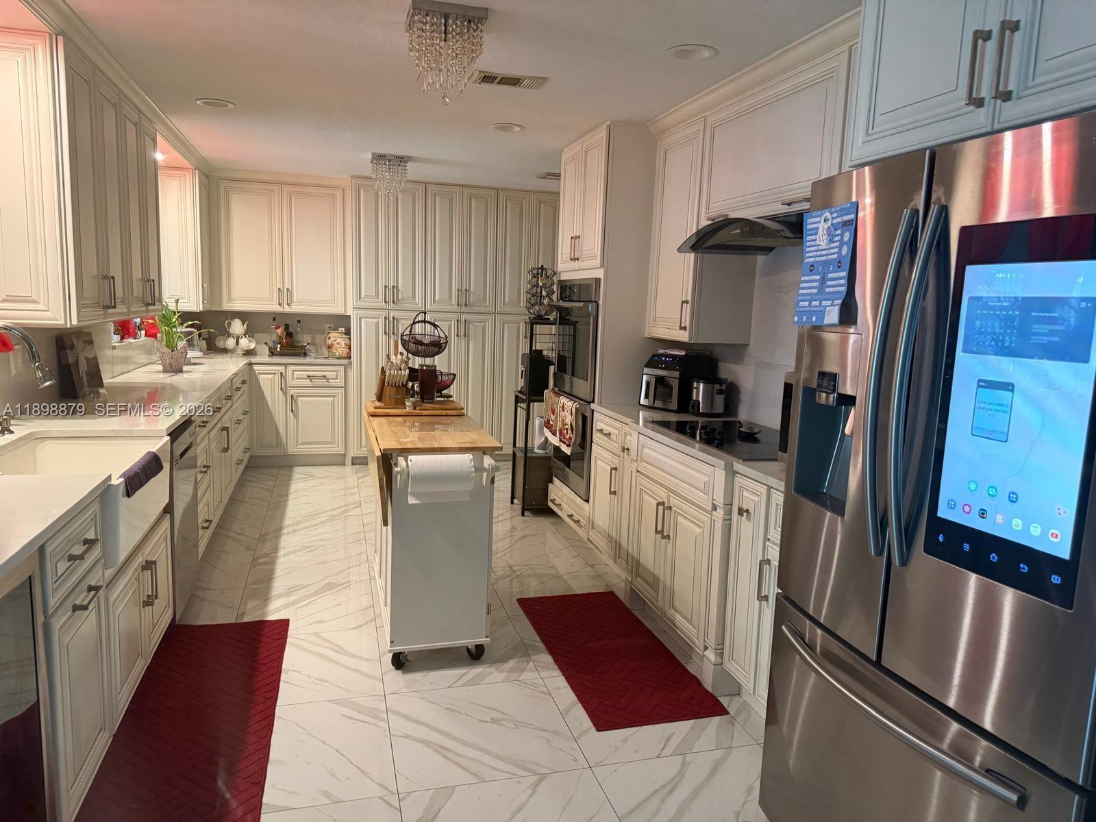 Homes for sale in Royal Palm Beach, FL | 126 Sunflower Cir, Royal Palm Beach, FL 33411 | MLS# A11898879