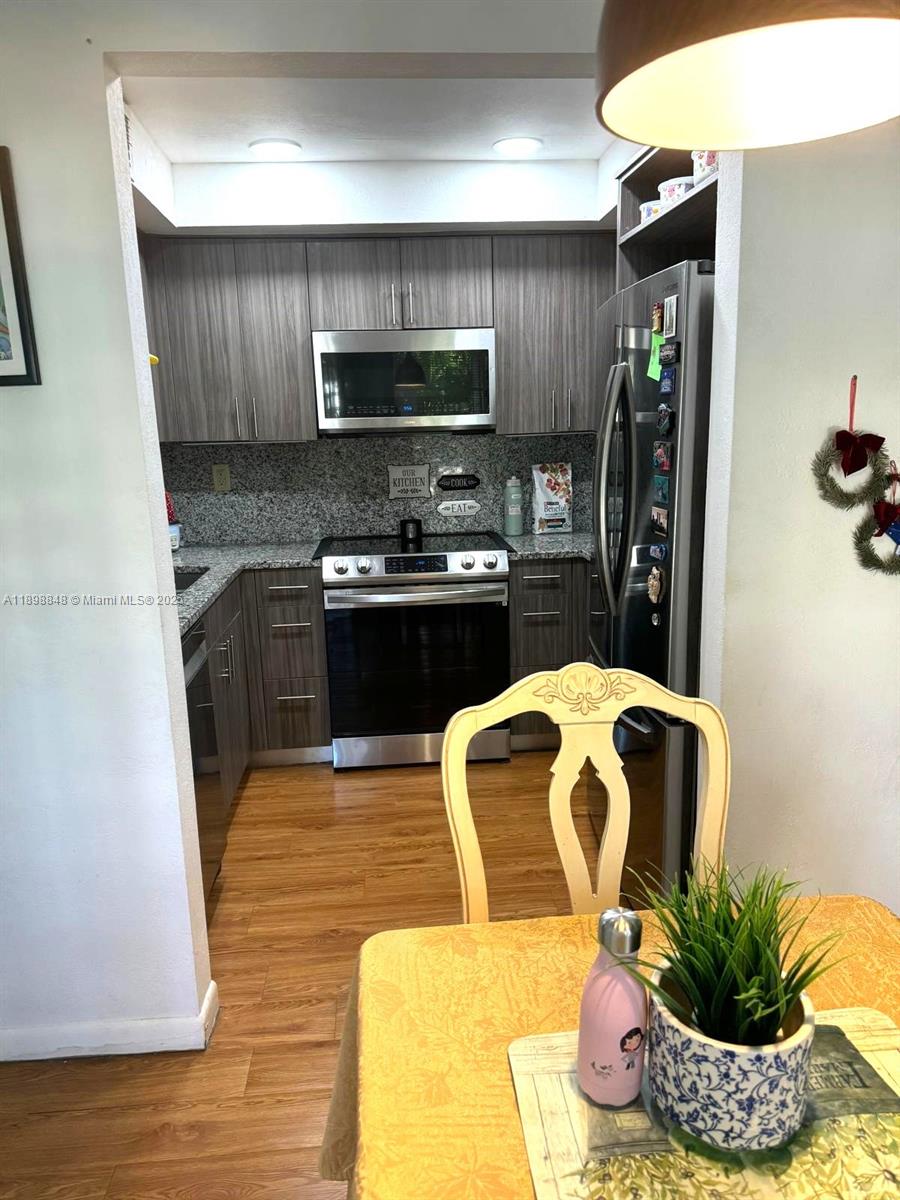 Kenland Bend South Condo