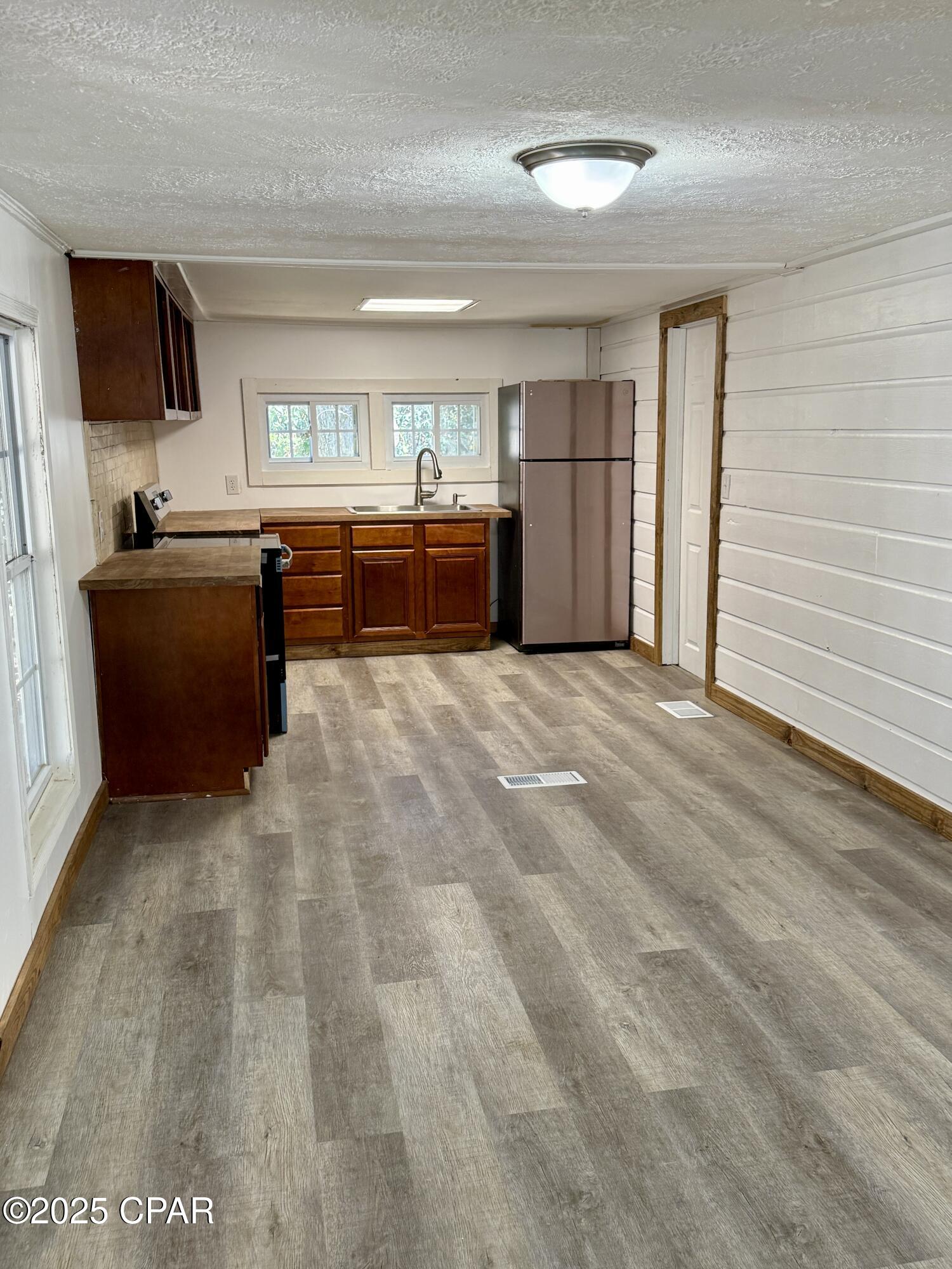 Image 10 For 5678 Hummingbird Road