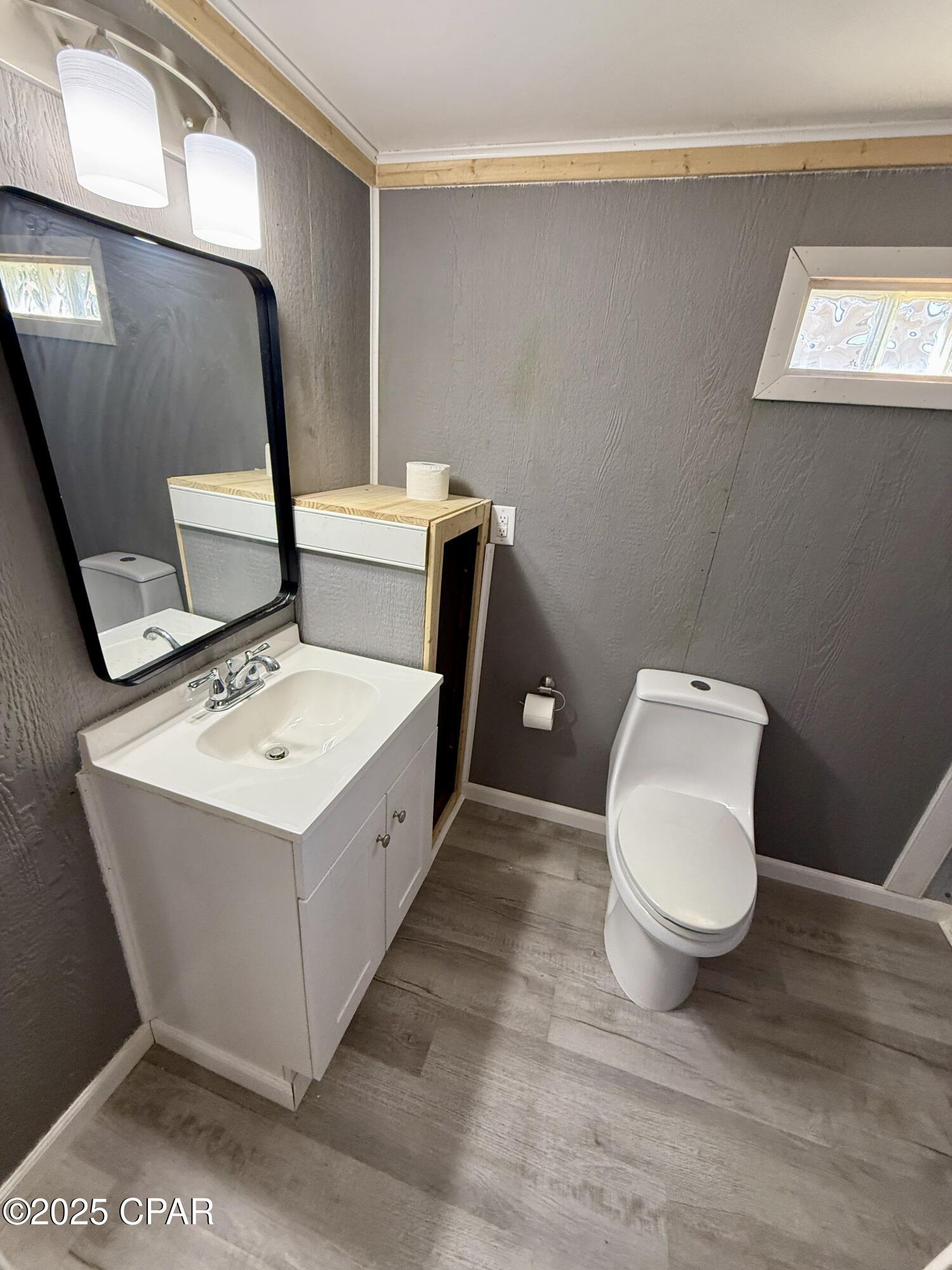 Image 15 For 5678 Hummingbird Road