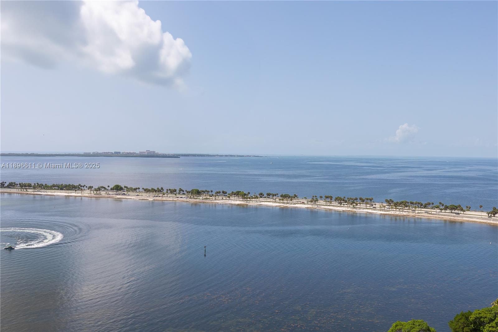 Condo for Sale in Miami, FL