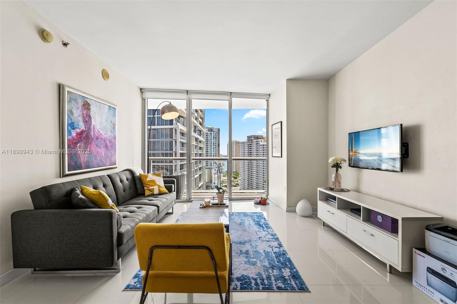 Condo for Sale in Miami, FL