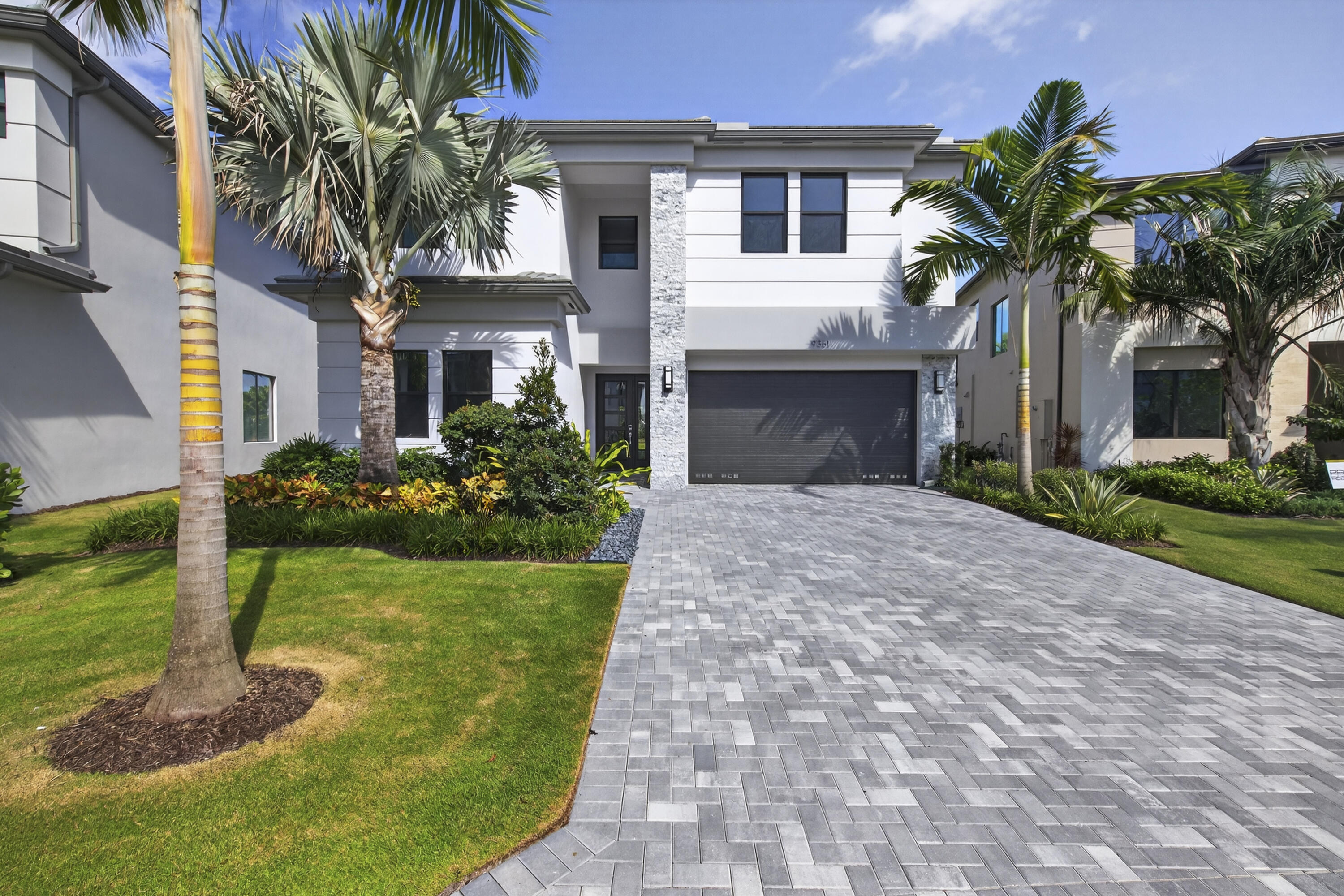 Lotus Edge Johns West Pud