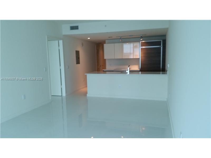 Condo for Rent in Miami, FL