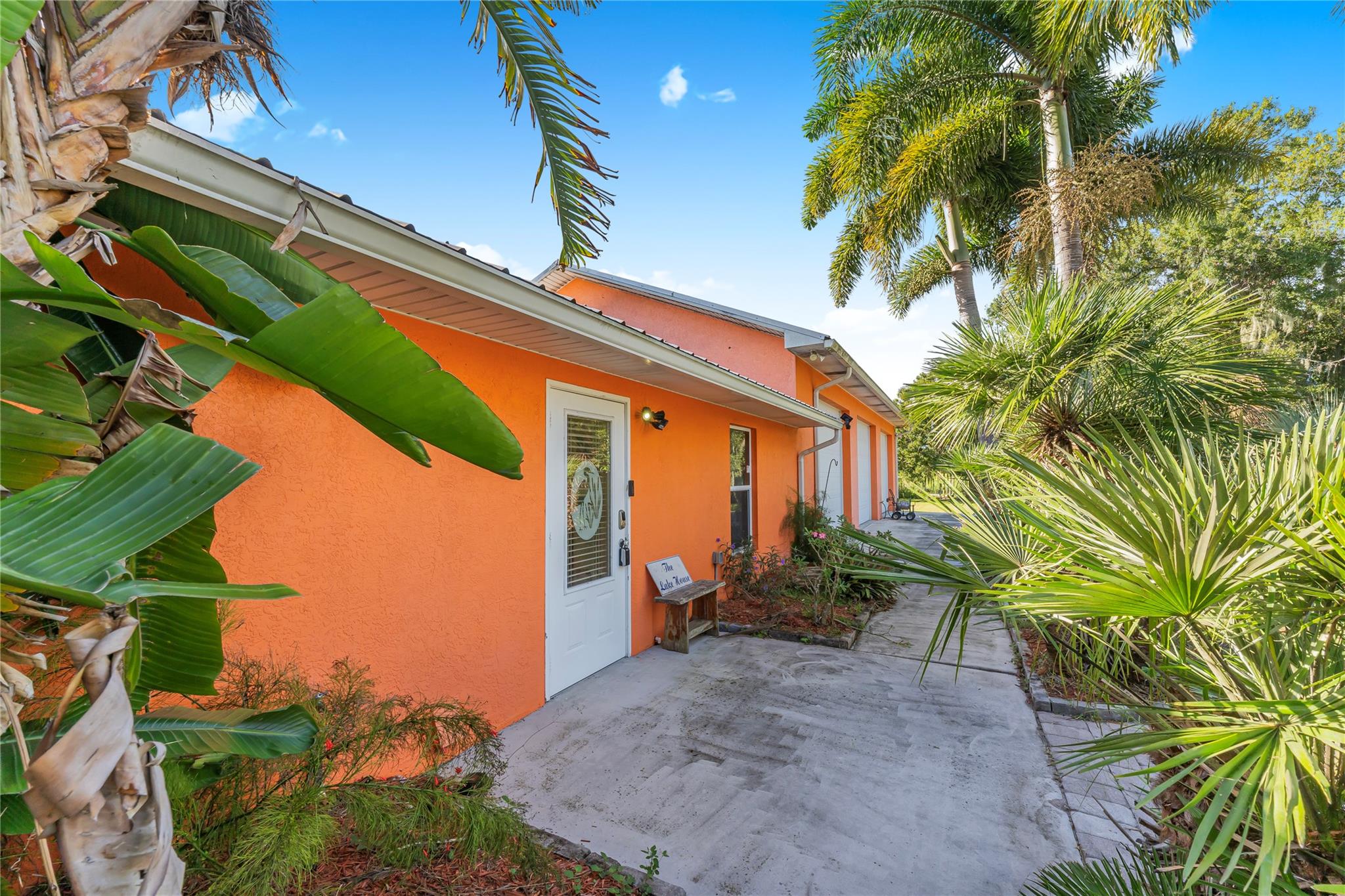 Homes for sale in Okeechobee, FL | 4420 Us Hwy 441, Okeechobee, FL 34974 | MLS# F10532535